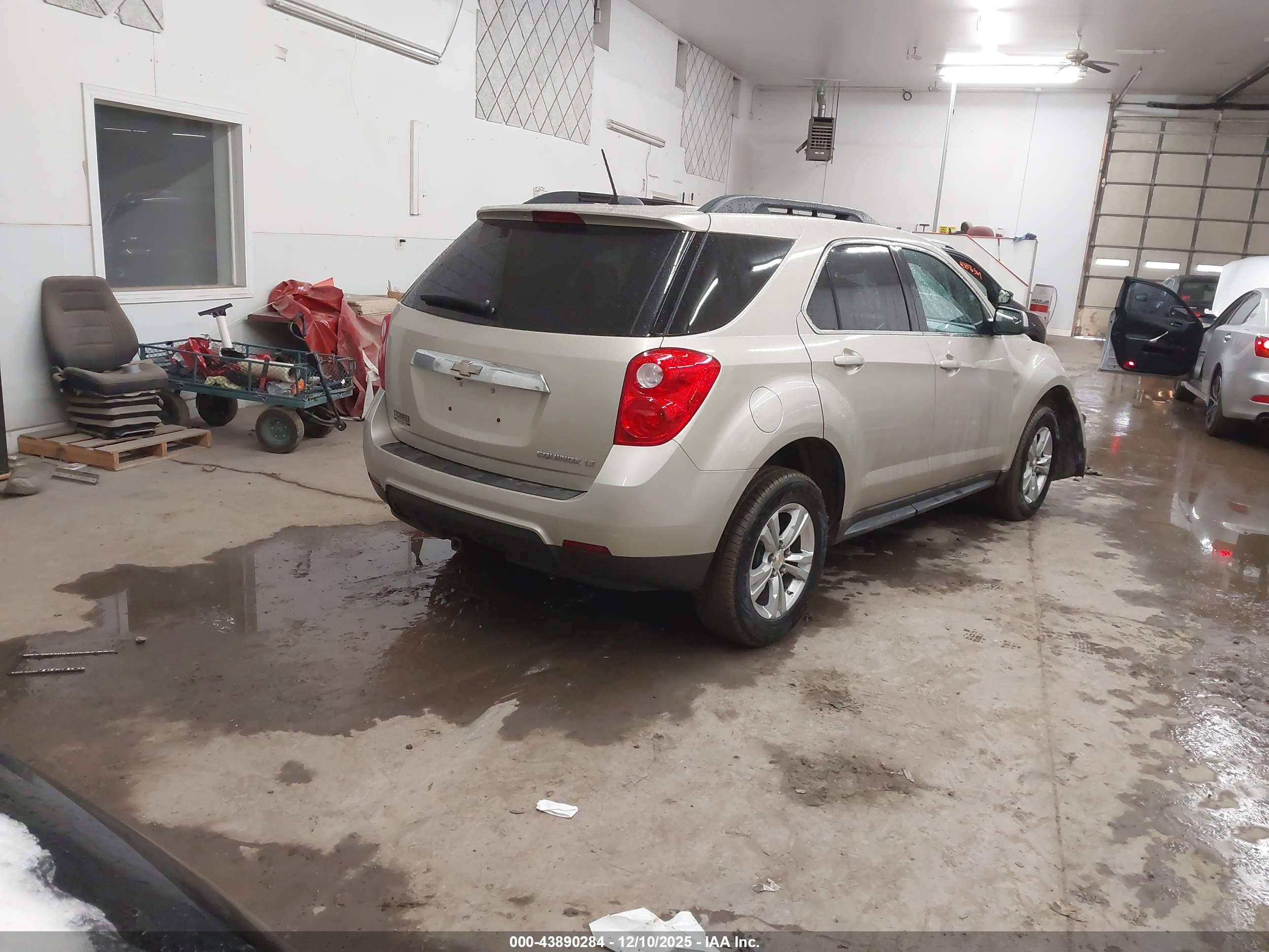 CHEVROLET EQUINOX image 4