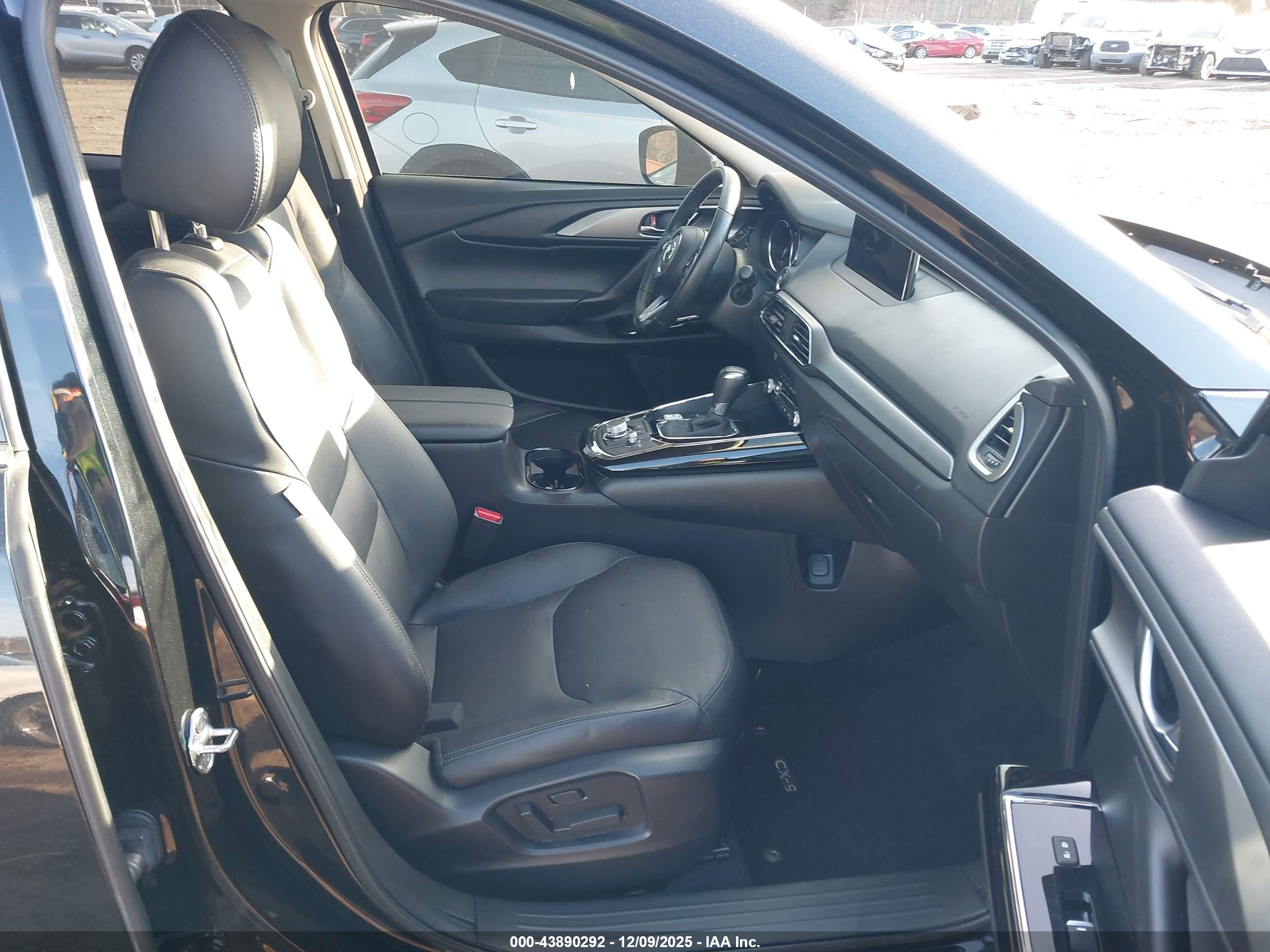 MAZDA CX-9 image 5