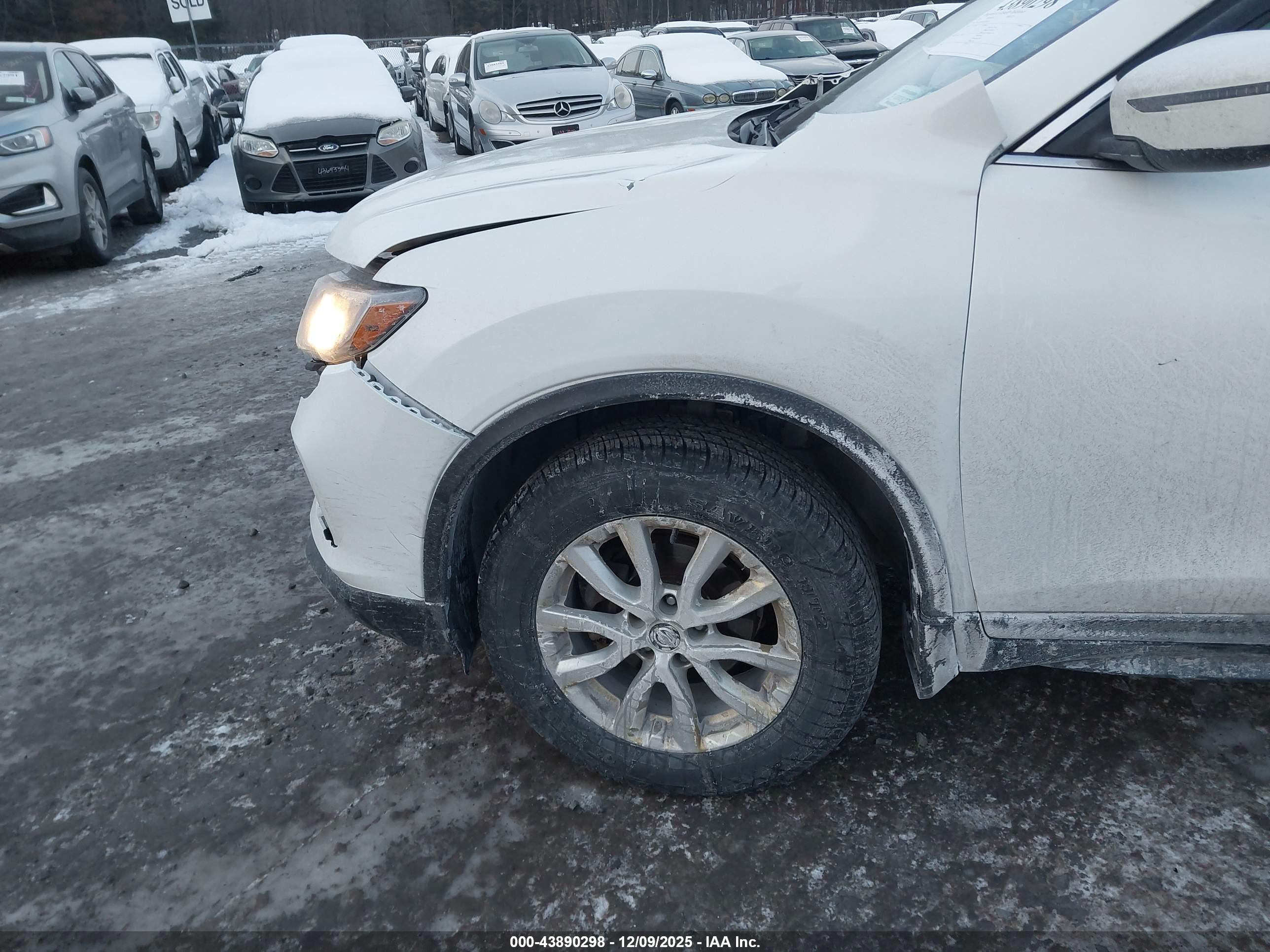 NISSAN ROGUE image 6
