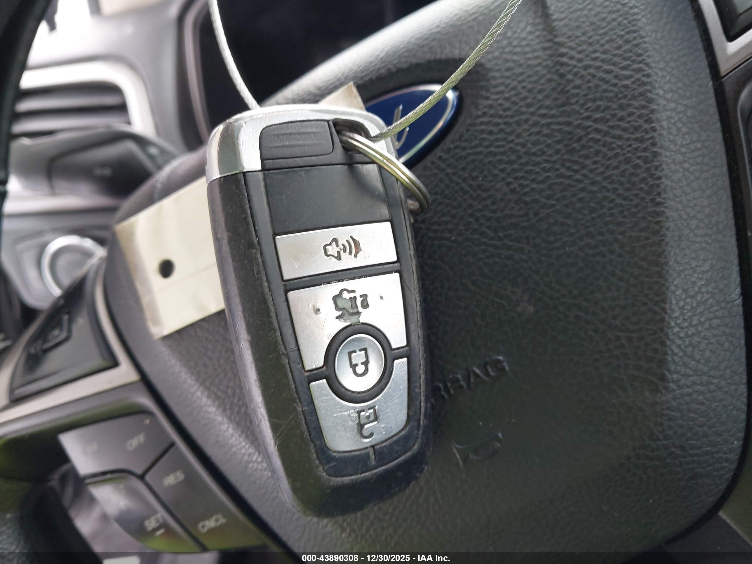 FORD FUSION image 11