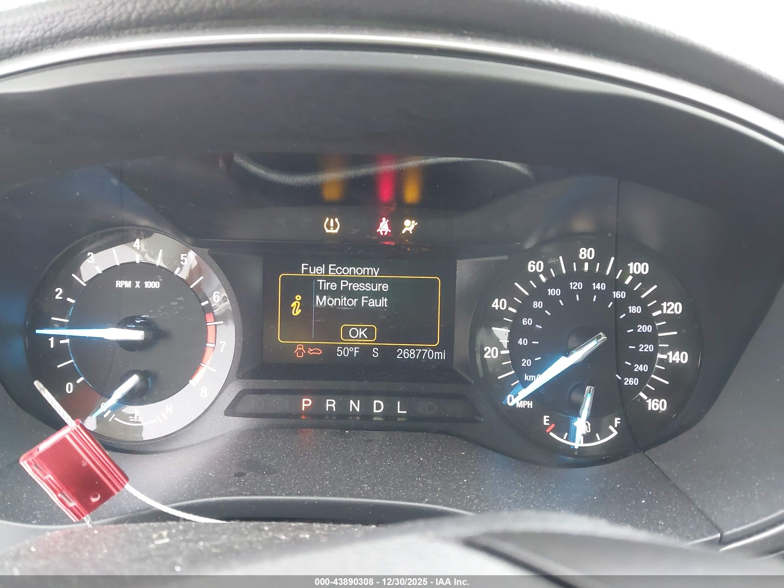 FORD FUSION image 7