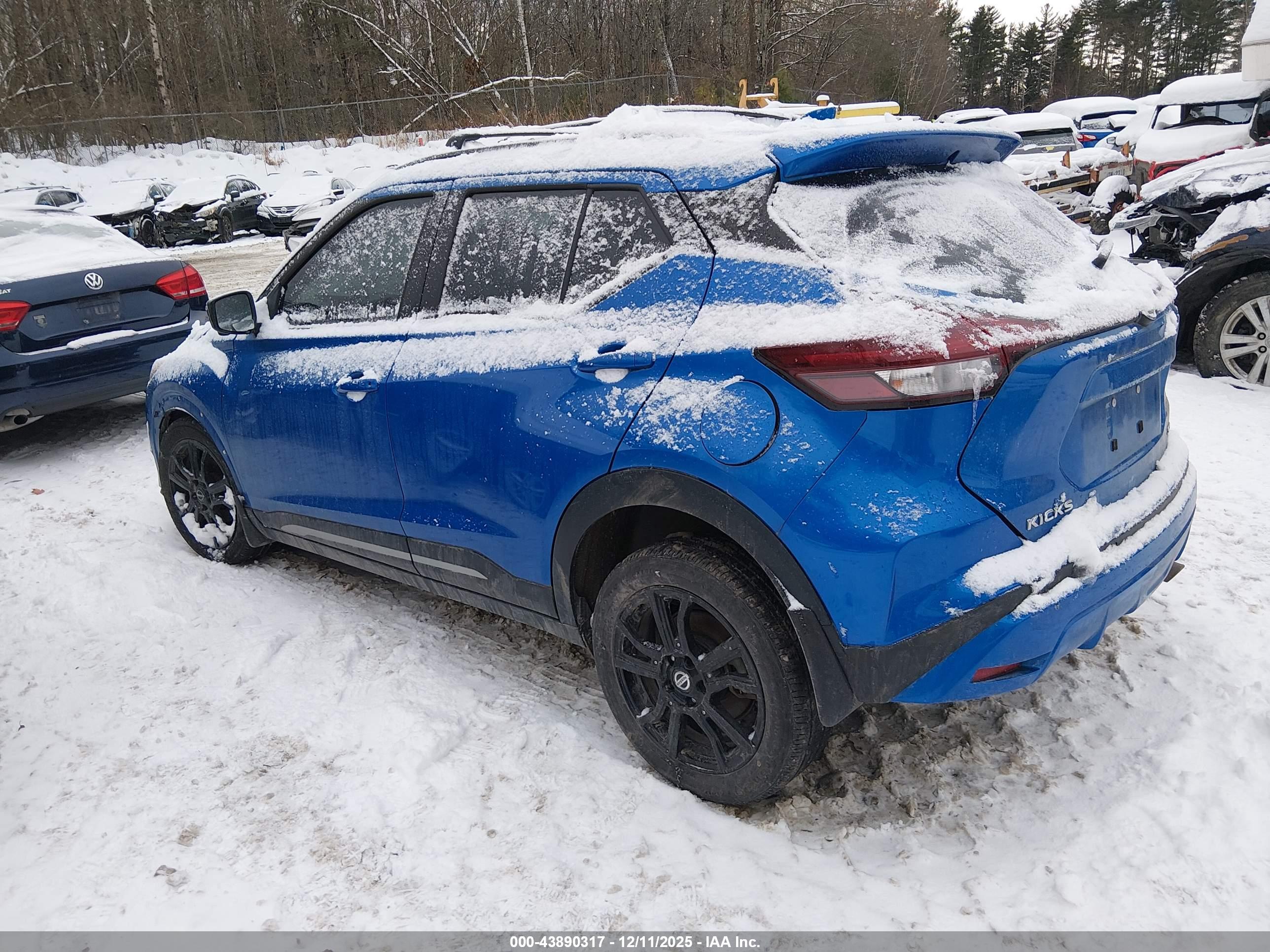 NISSAN KICKS image 3