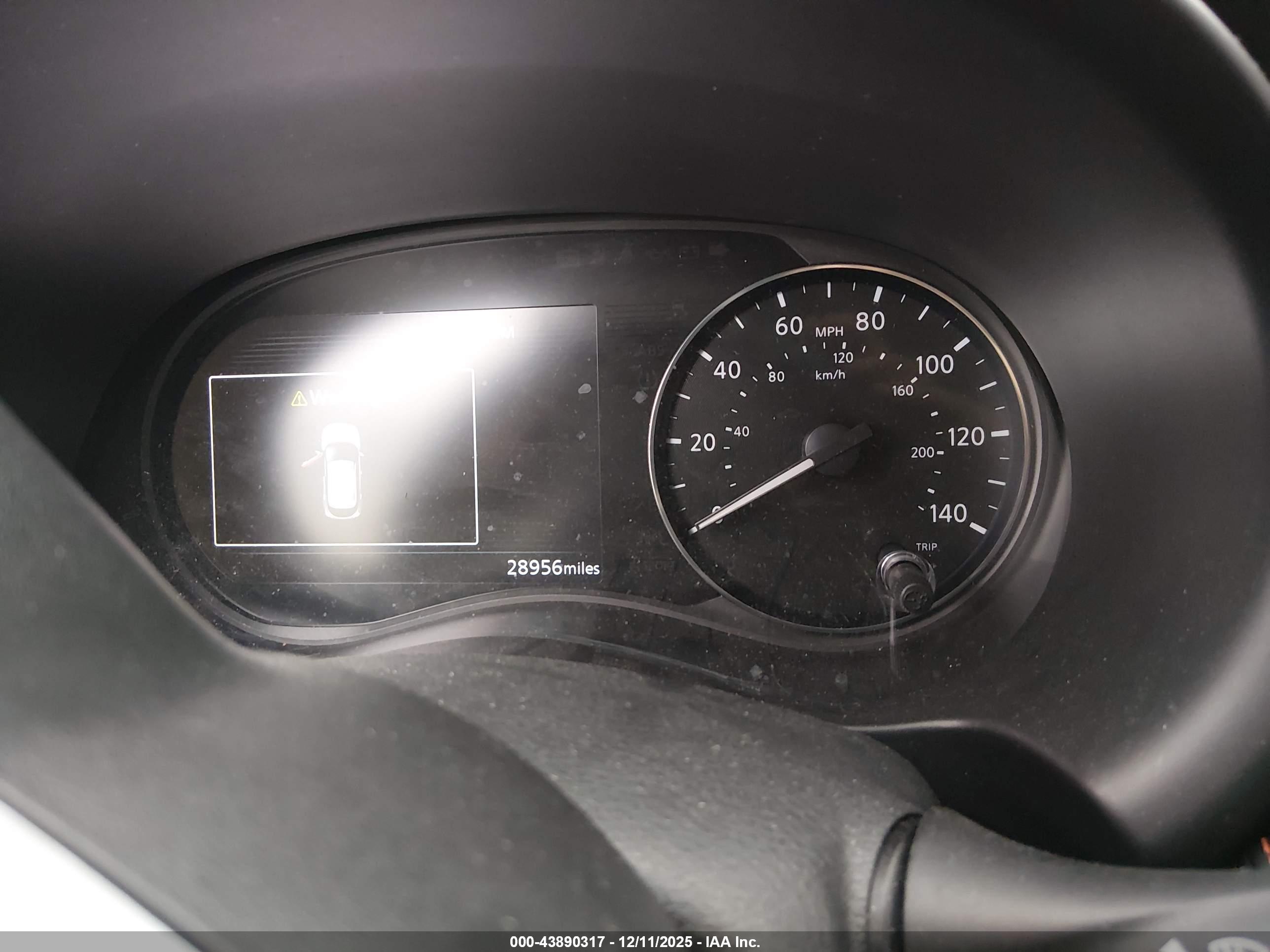 NISSAN KICKS image 7