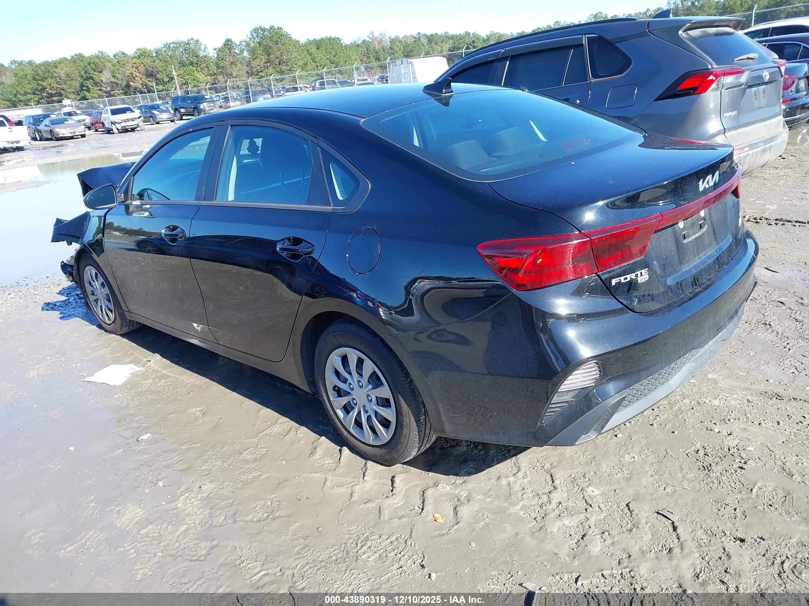 KIA FORTE image 3