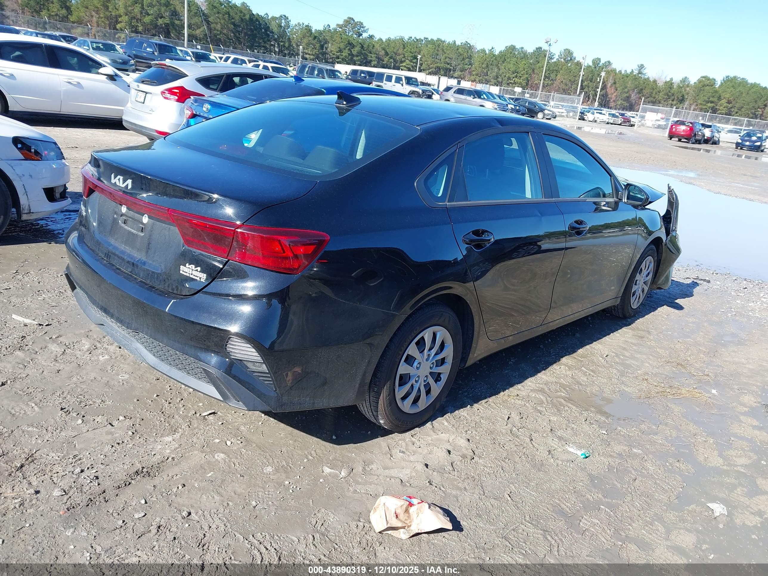 KIA FORTE image 4