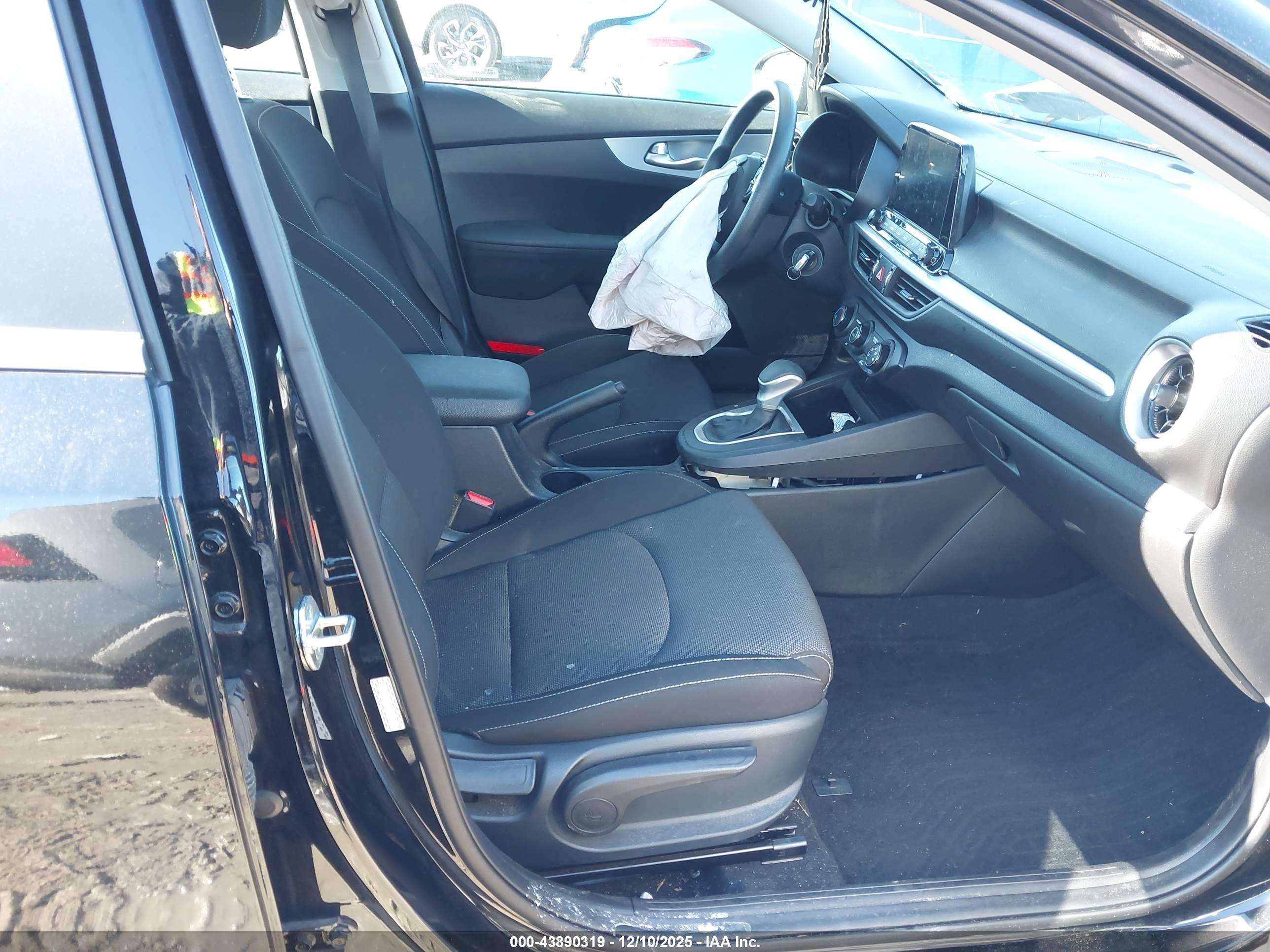 KIA FORTE image 5