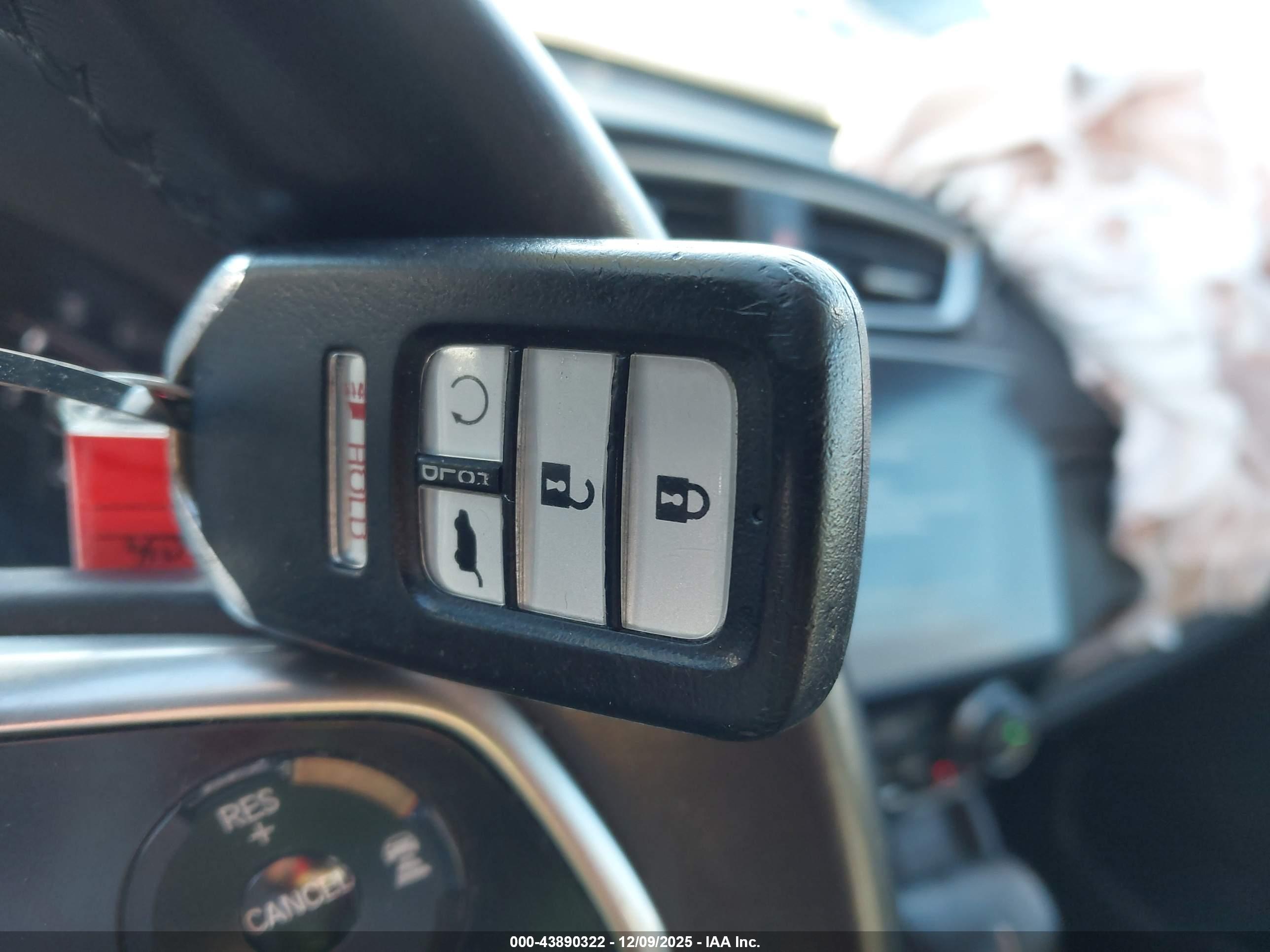 HONDA CR-V image 11