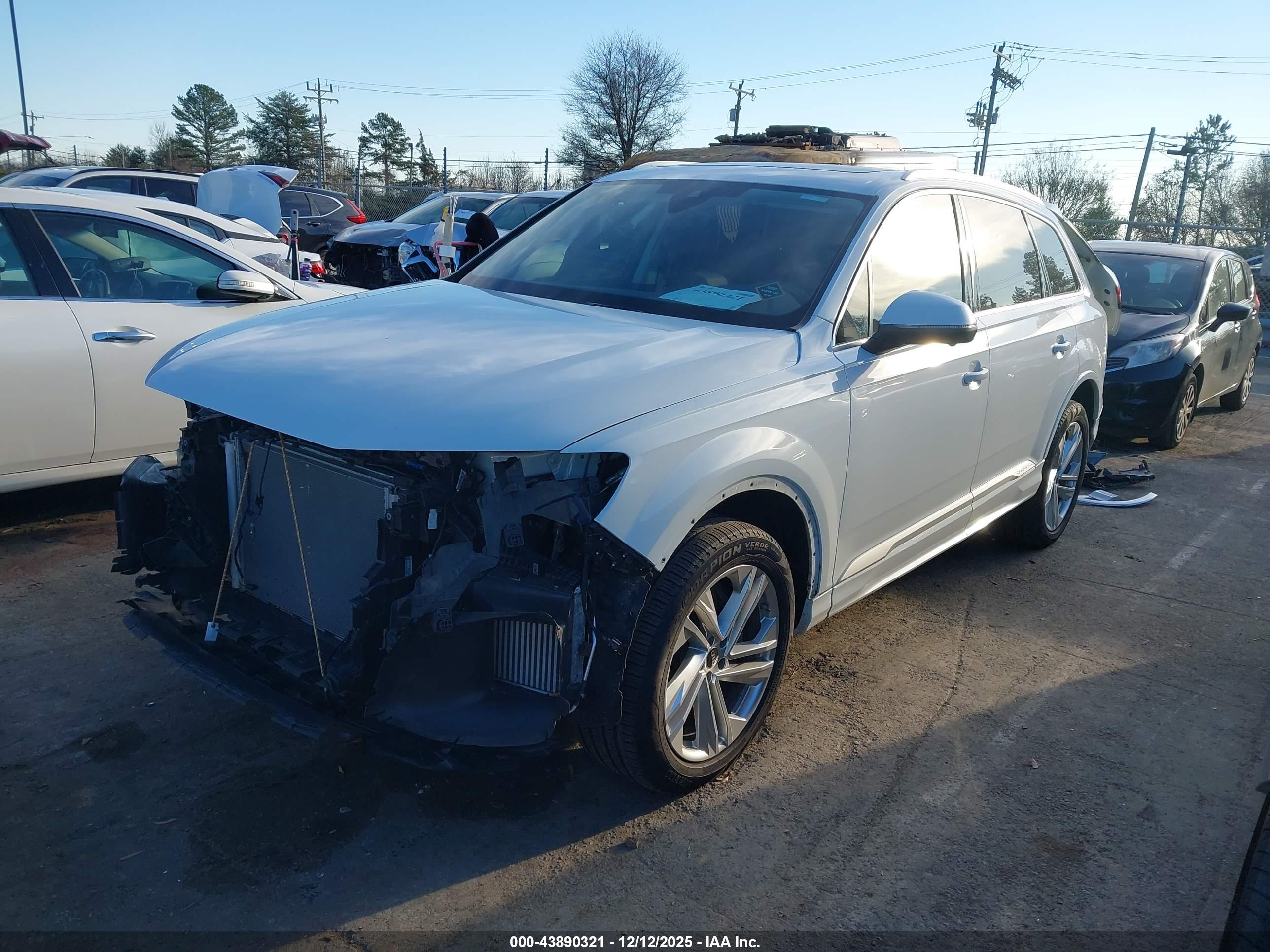 AUDI Q7 image 2