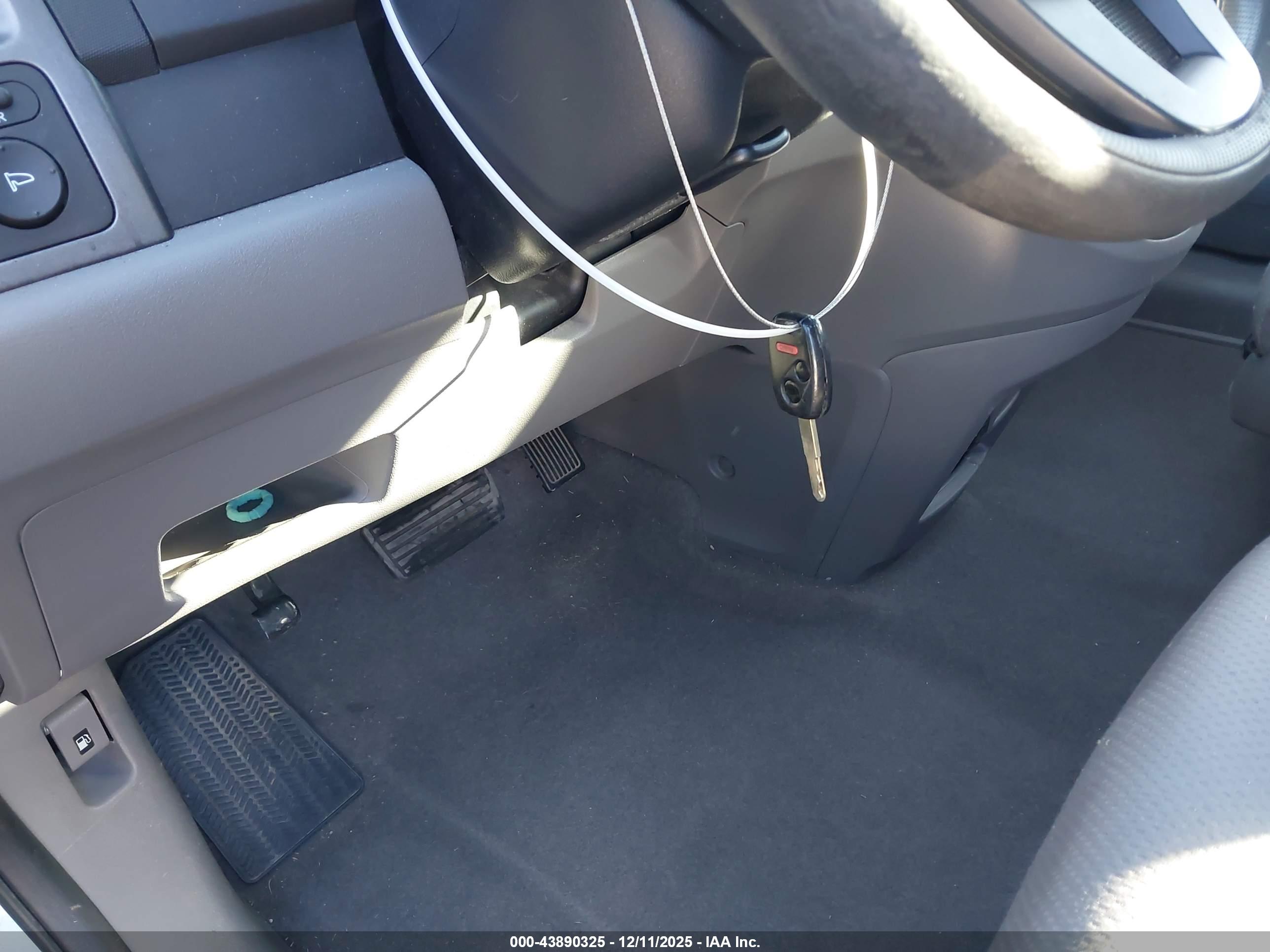 HONDA CR-V image 11