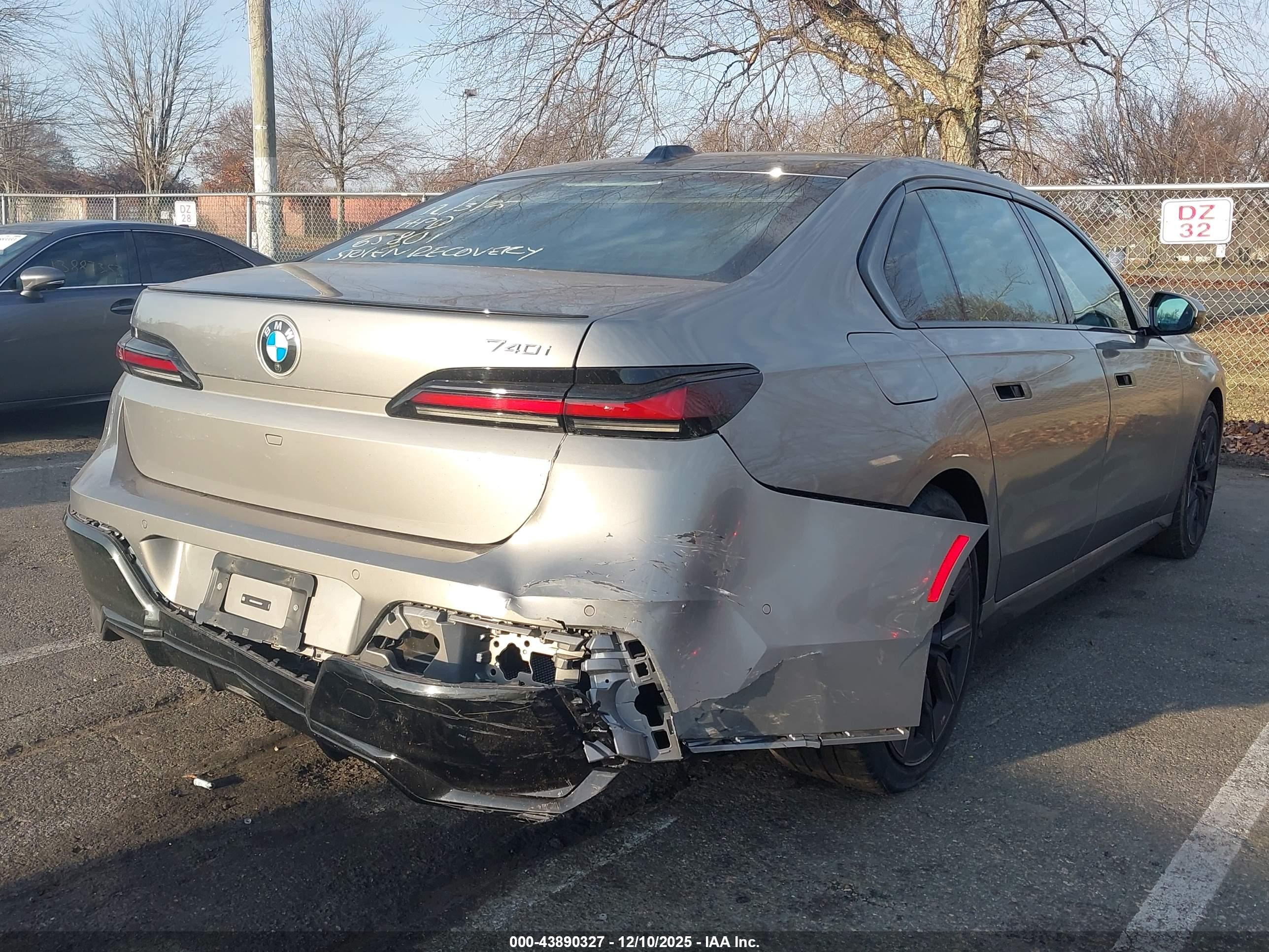 BMW 740I image 4