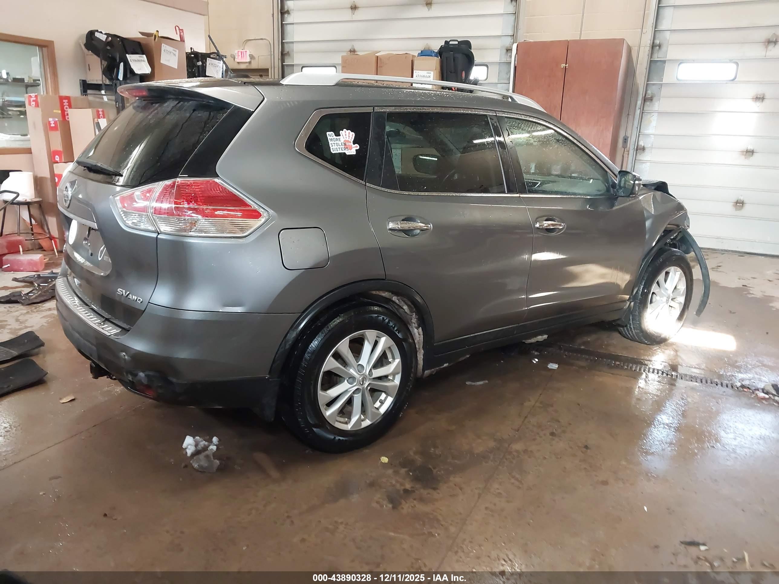 NISSAN ROGUE image 4