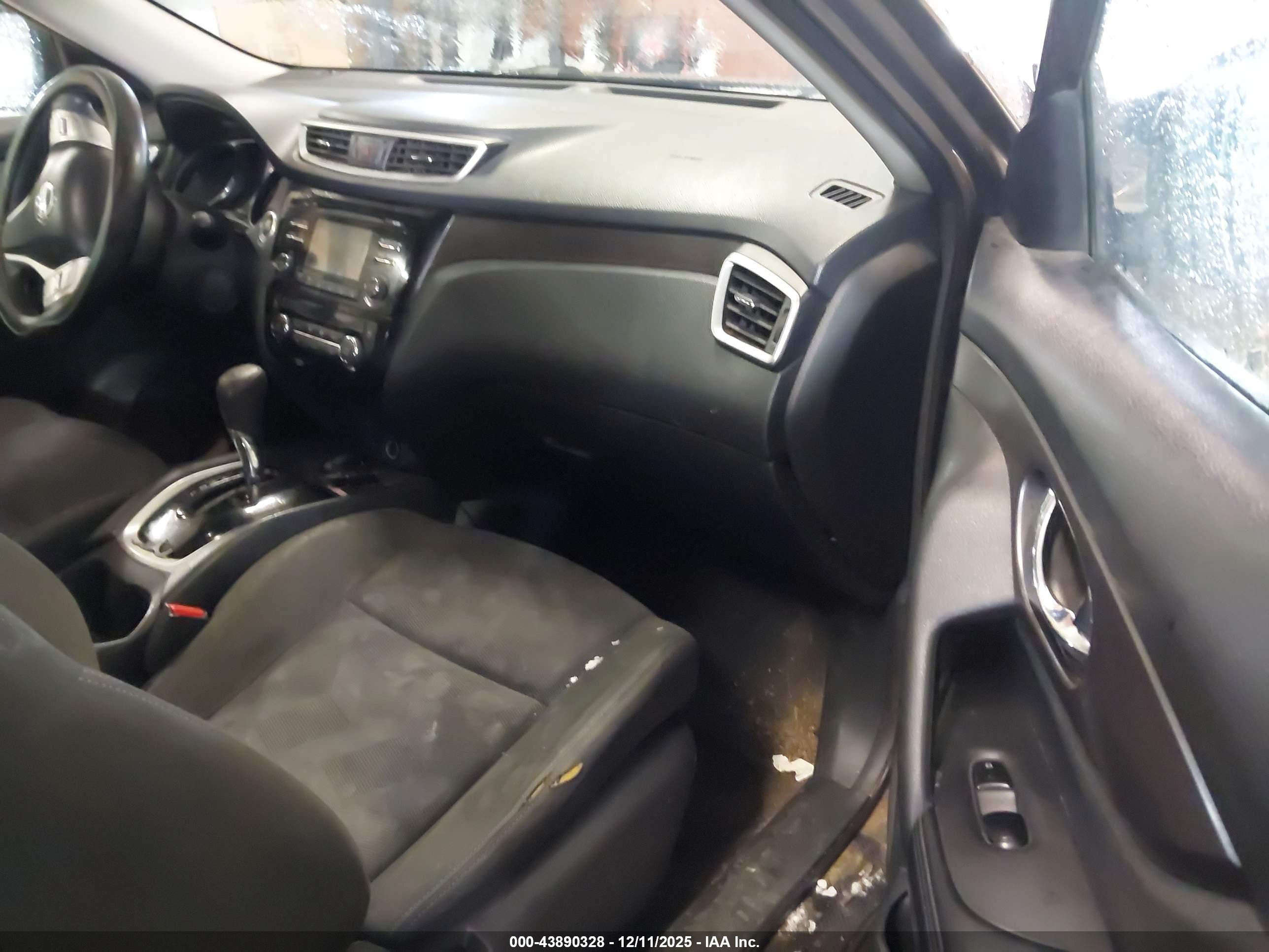 NISSAN ROGUE image 5