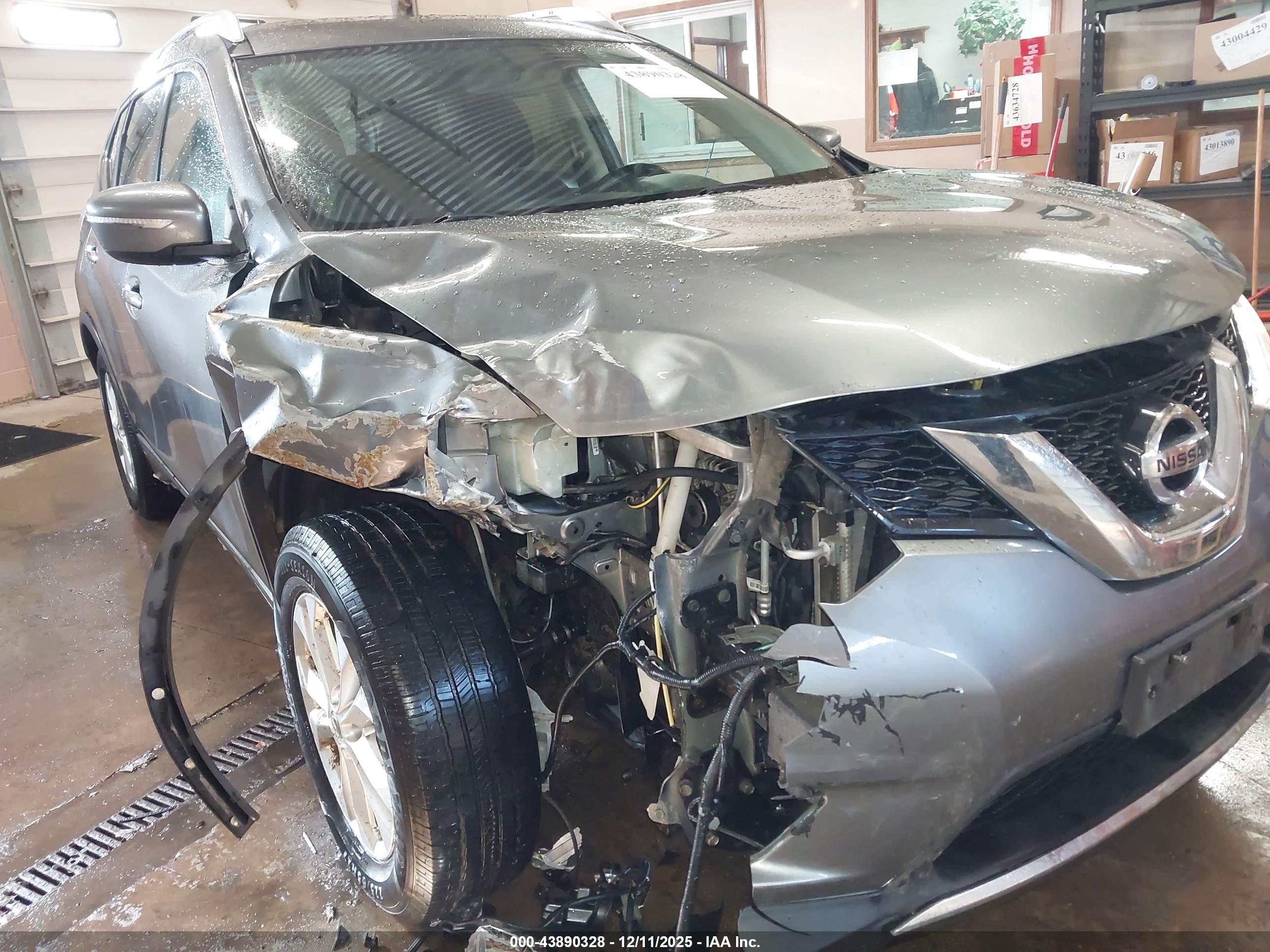 NISSAN ROGUE image 6