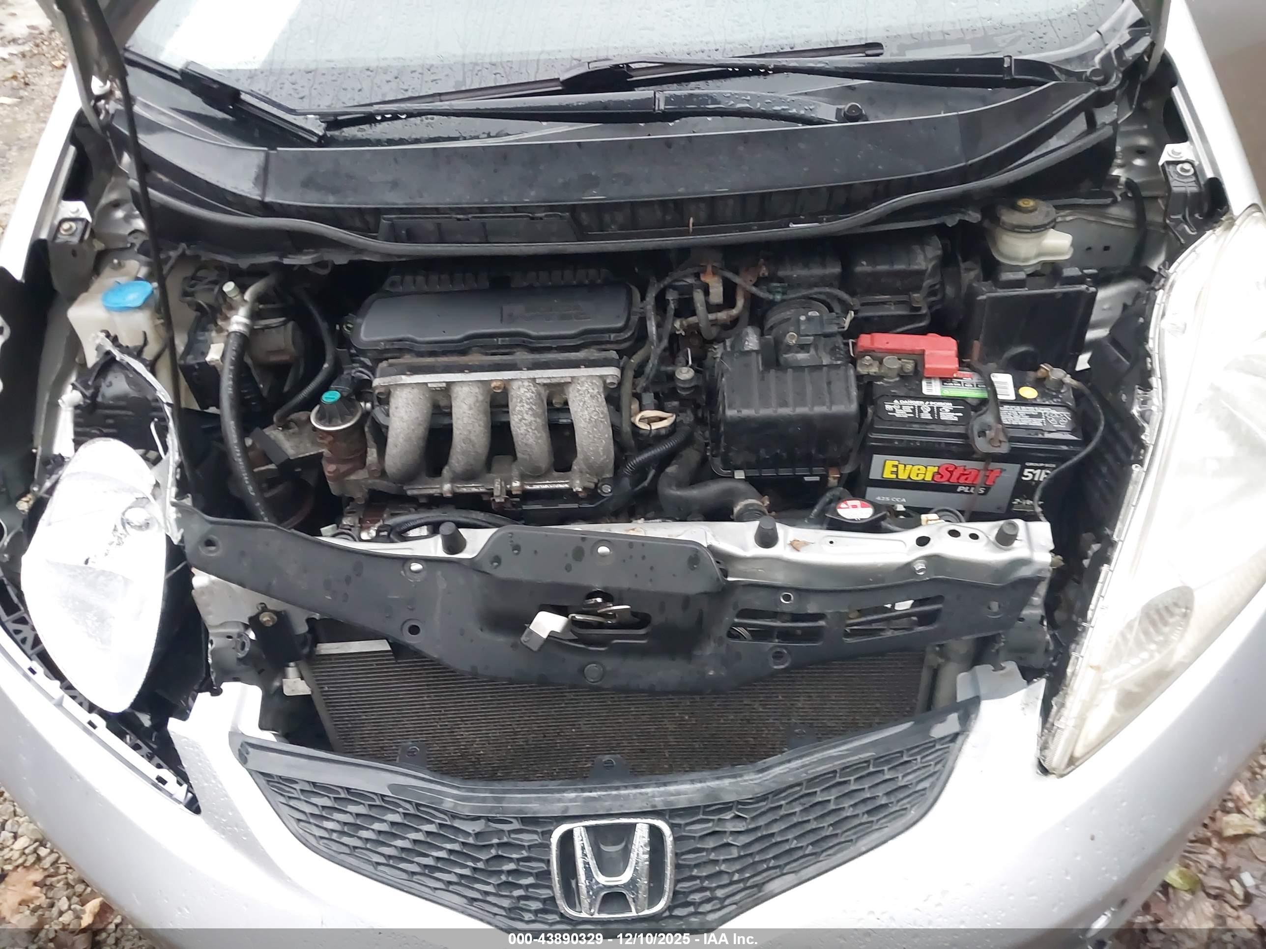 HONDA FIT image 10