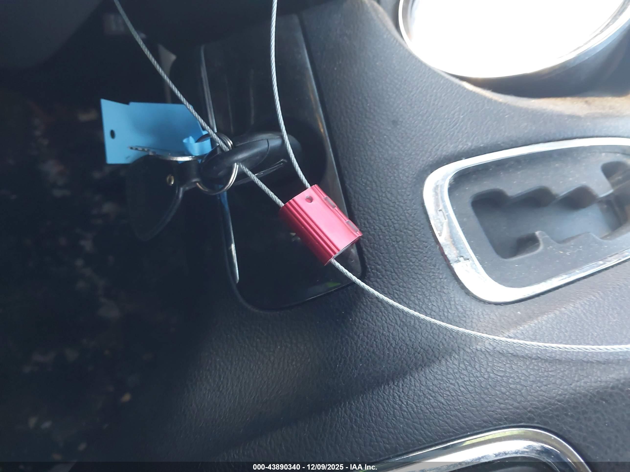 CHRYSLER TOWN image 11