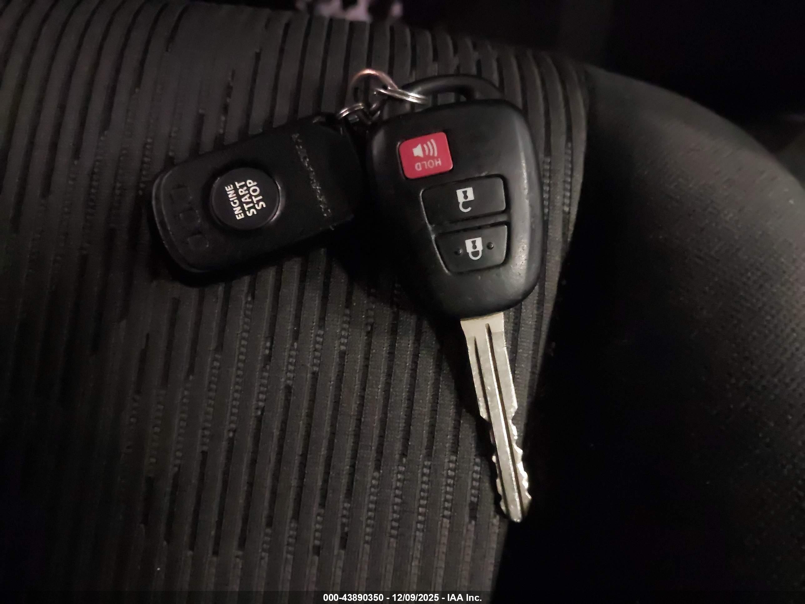 SCION XB image 11