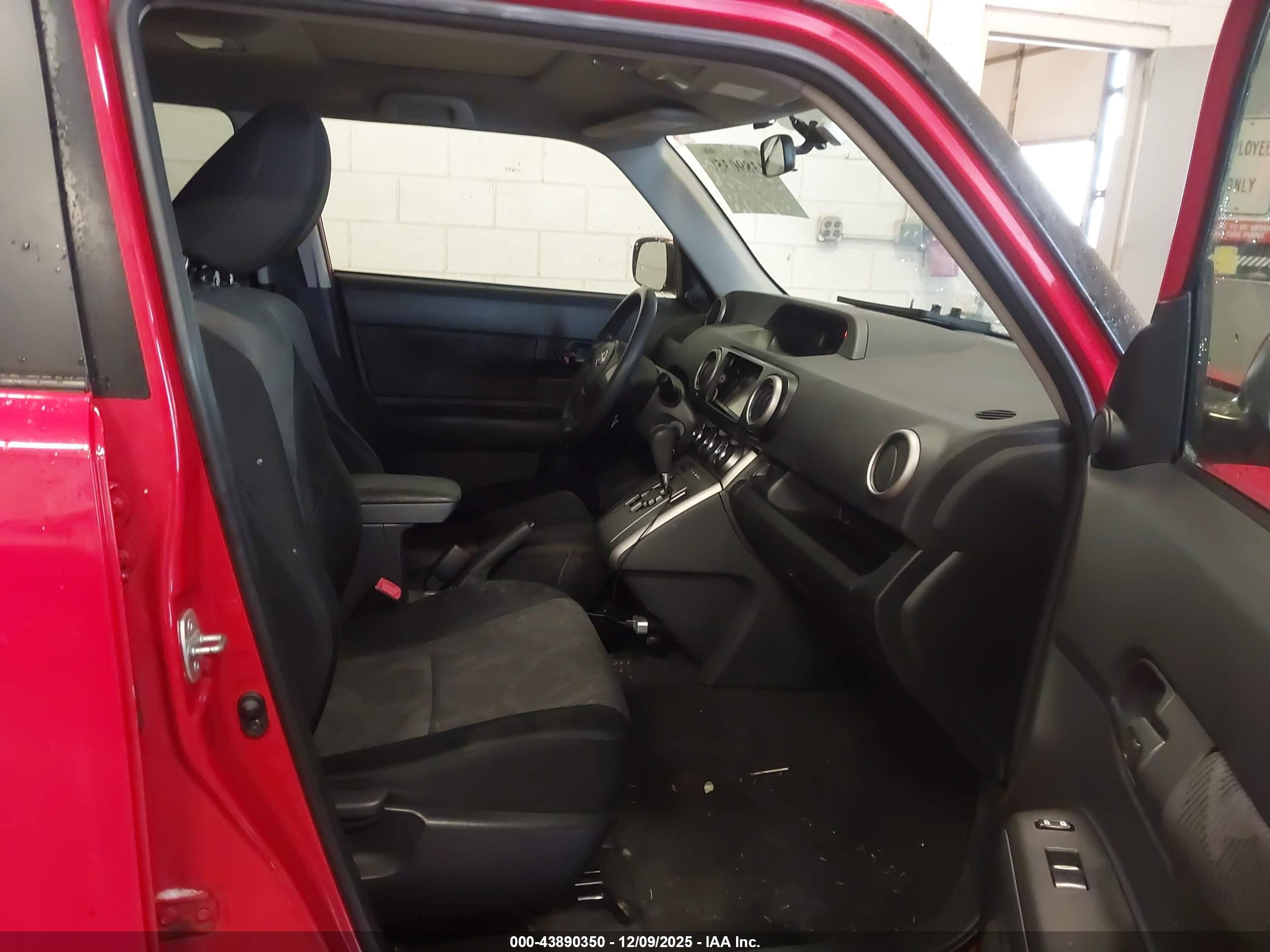 SCION XB image 5