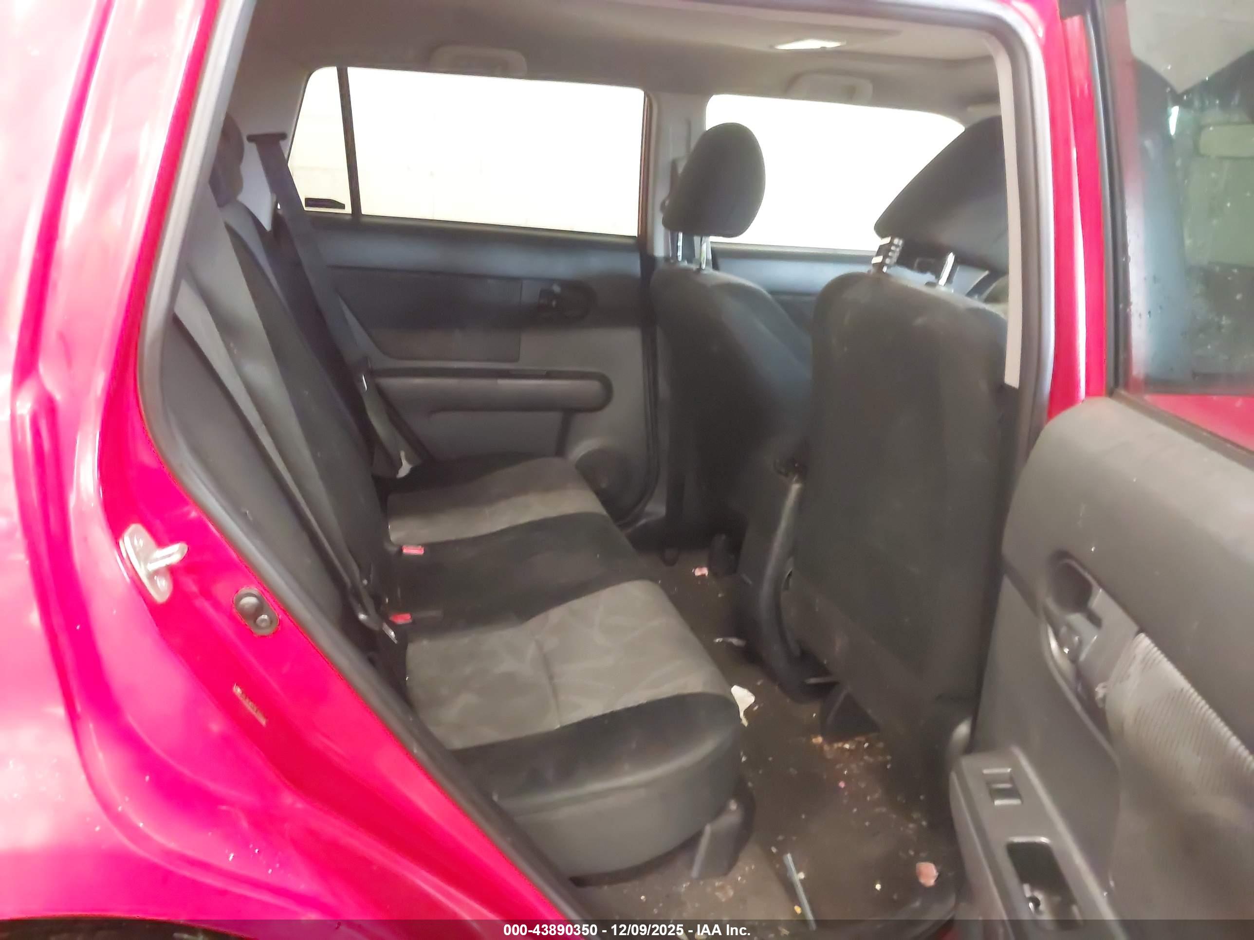 SCION XB image 8