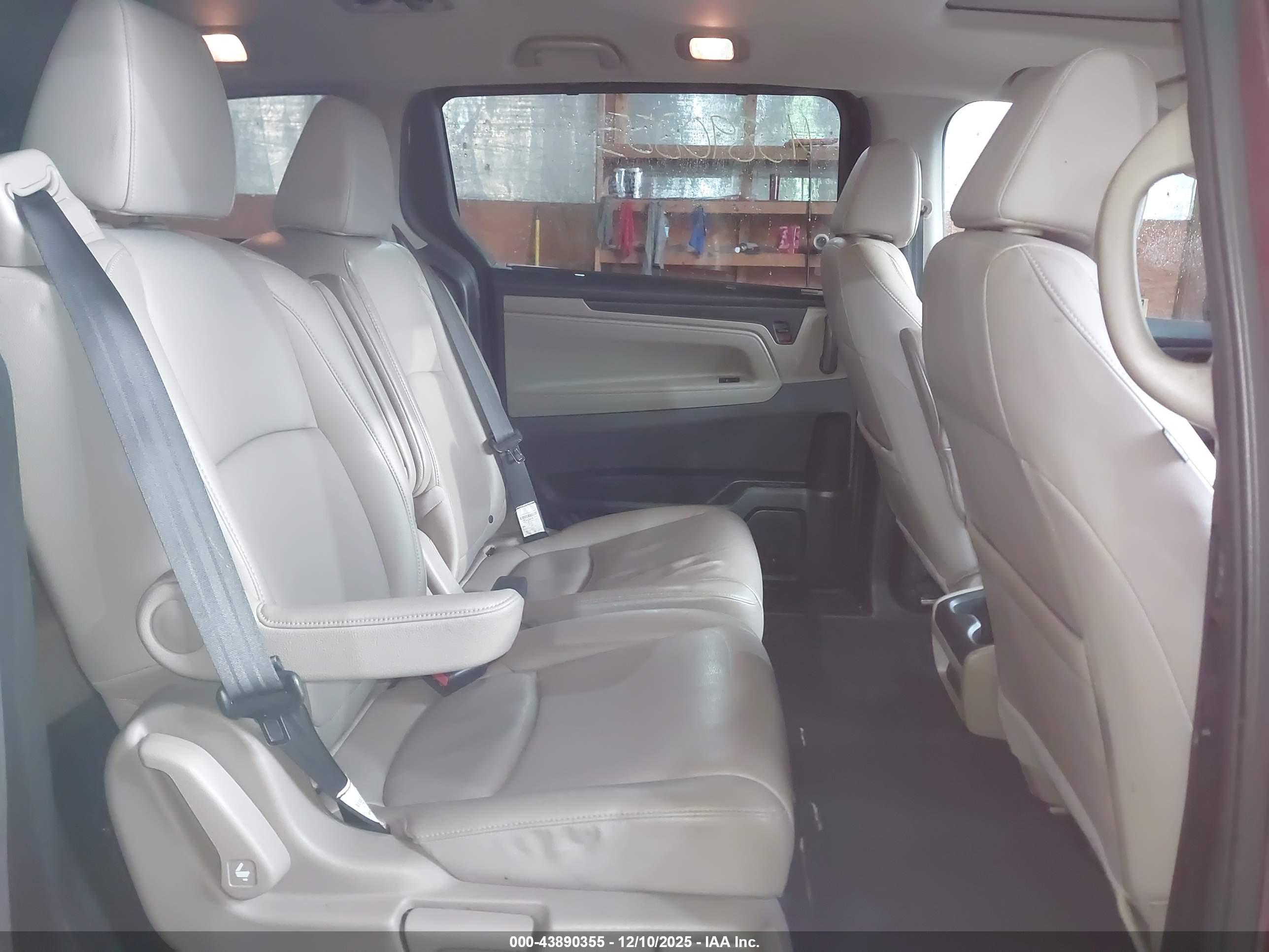 HONDA ODYSSEY image 8