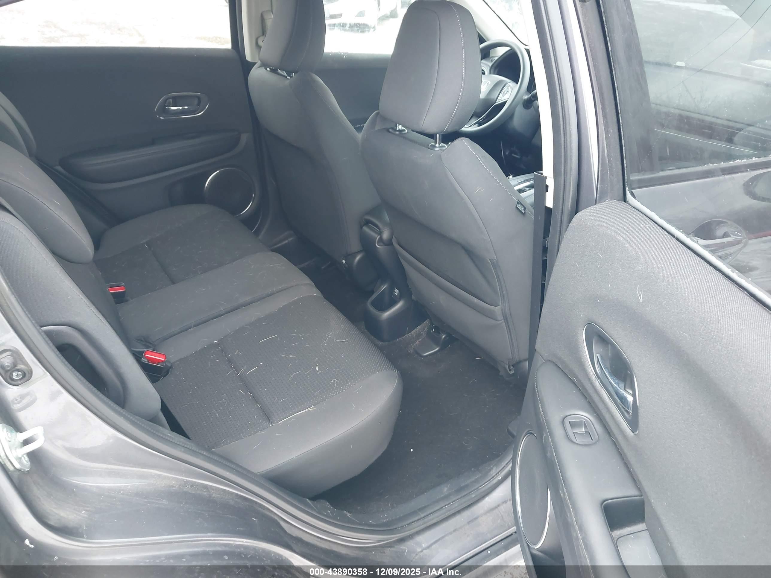 HONDA HR-V image 8