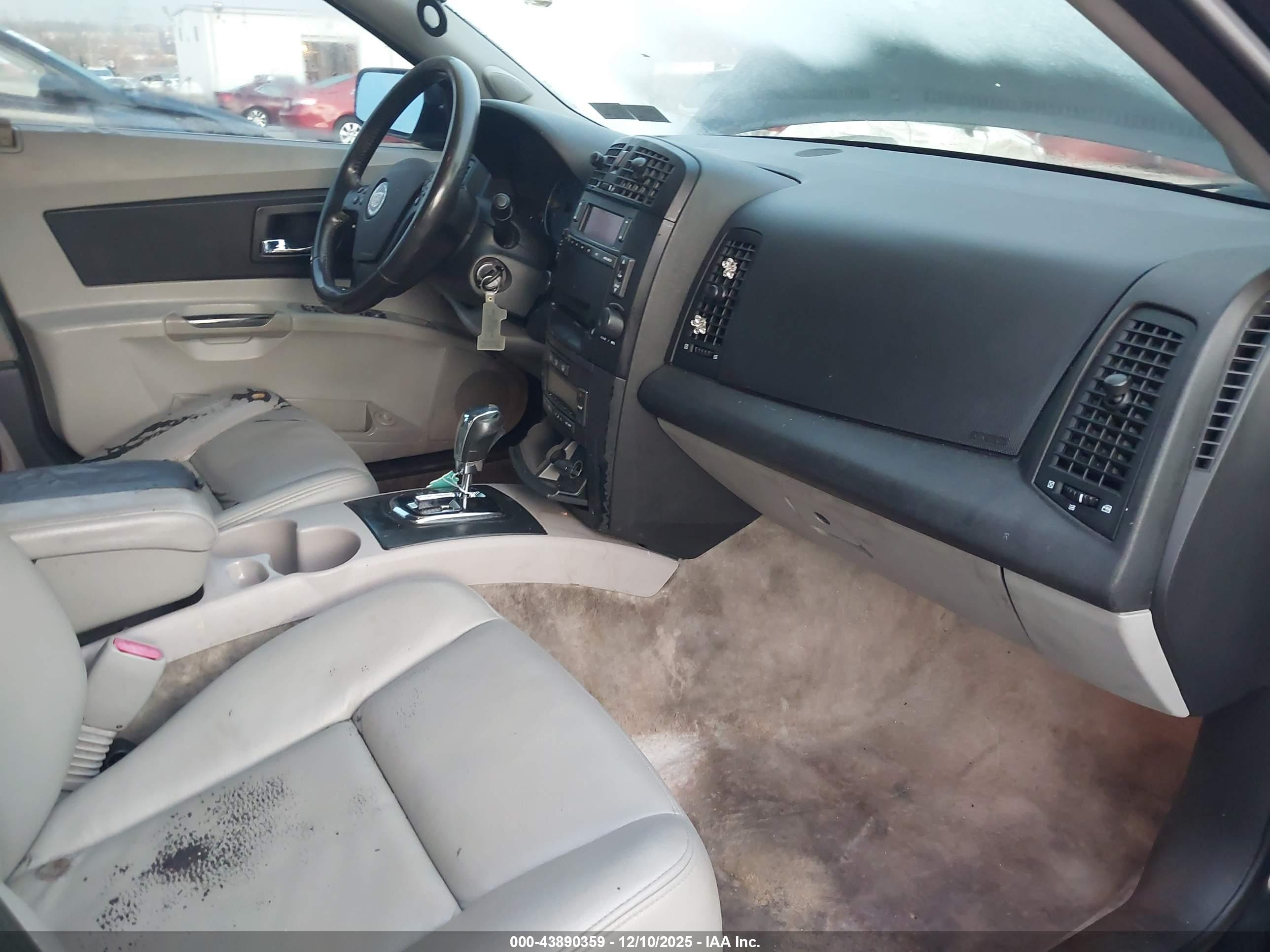 CADILLAC CTS image 5