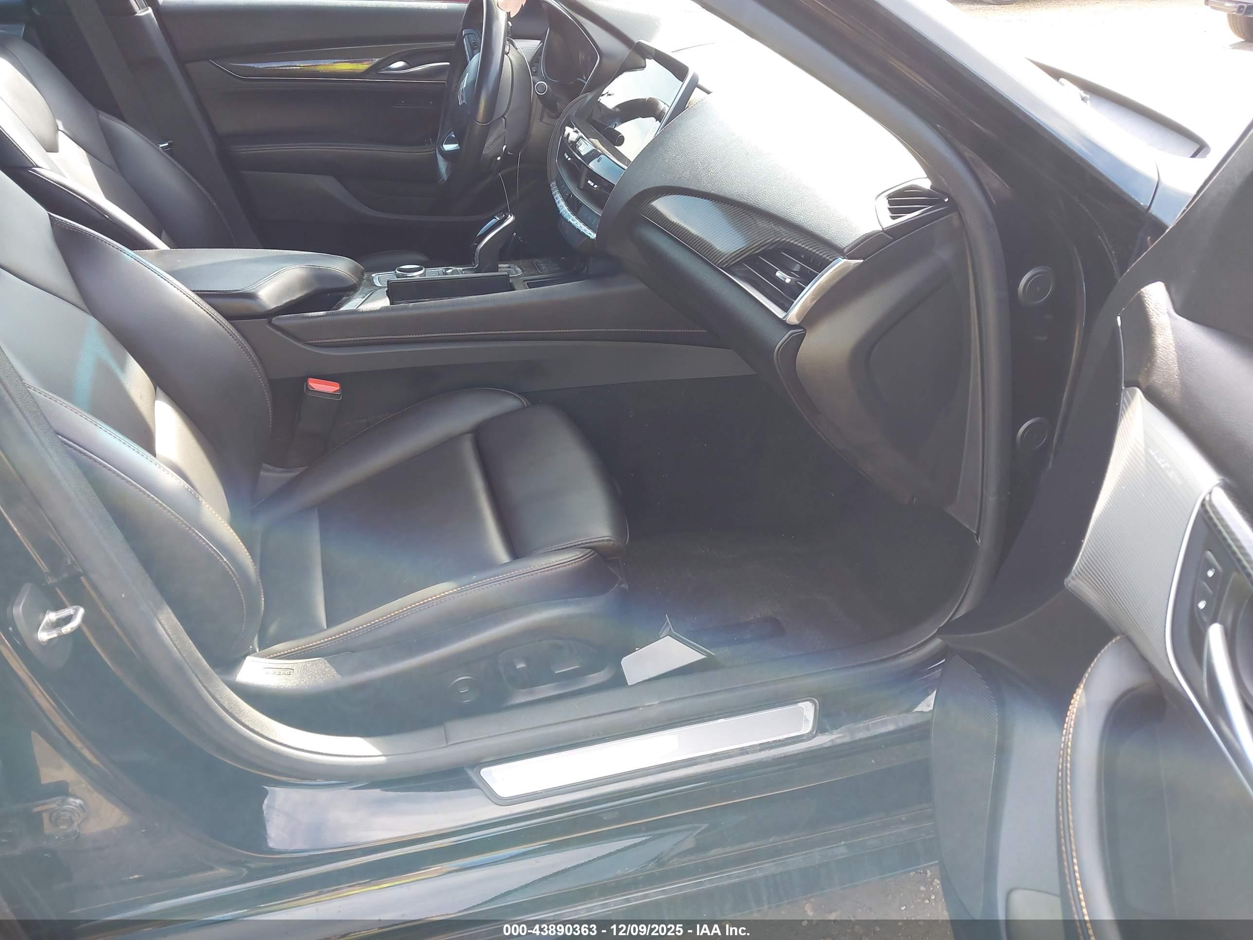 CADILLAC CT5 image 5