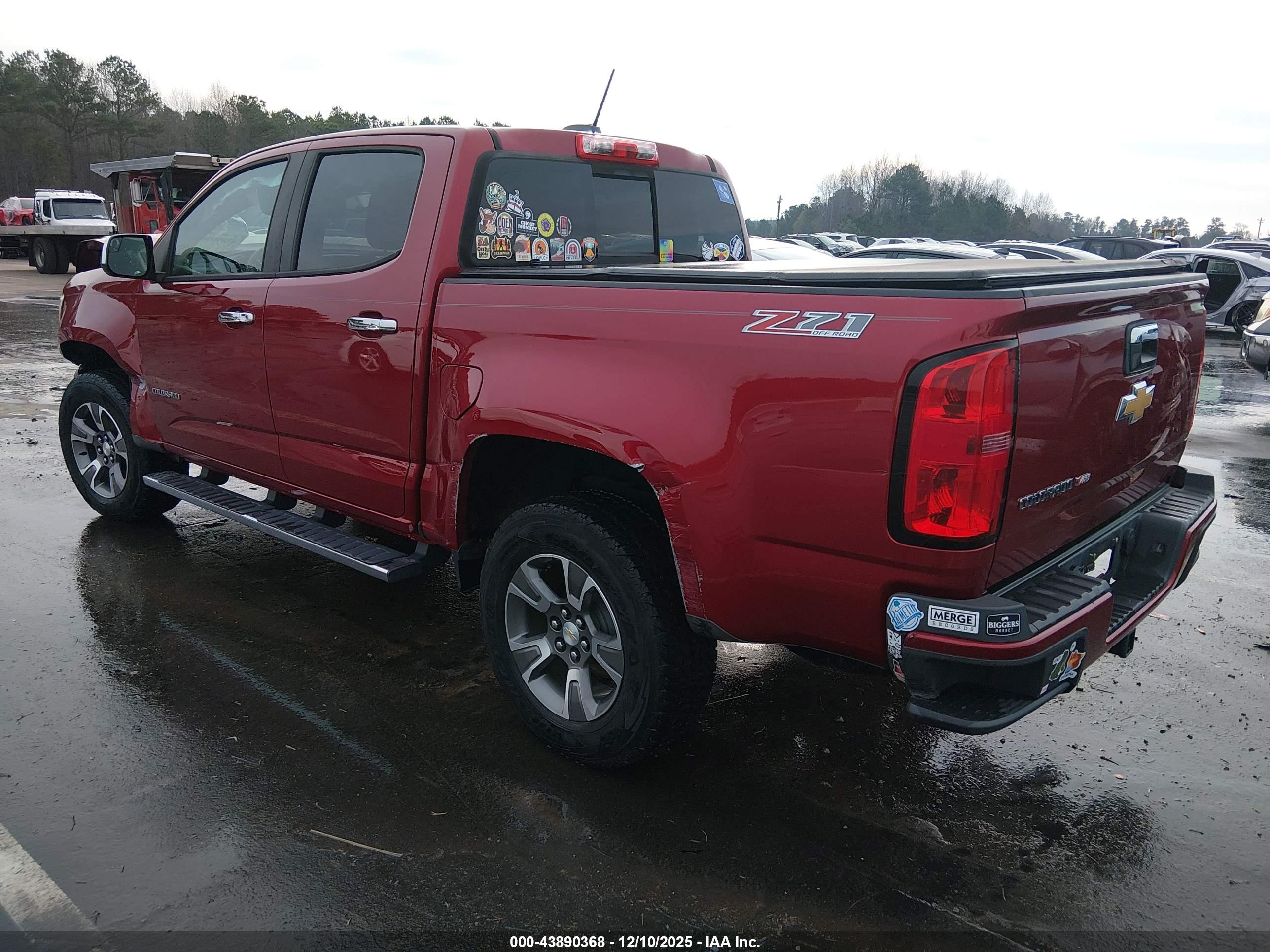CHEVROLET COLORADO image 3