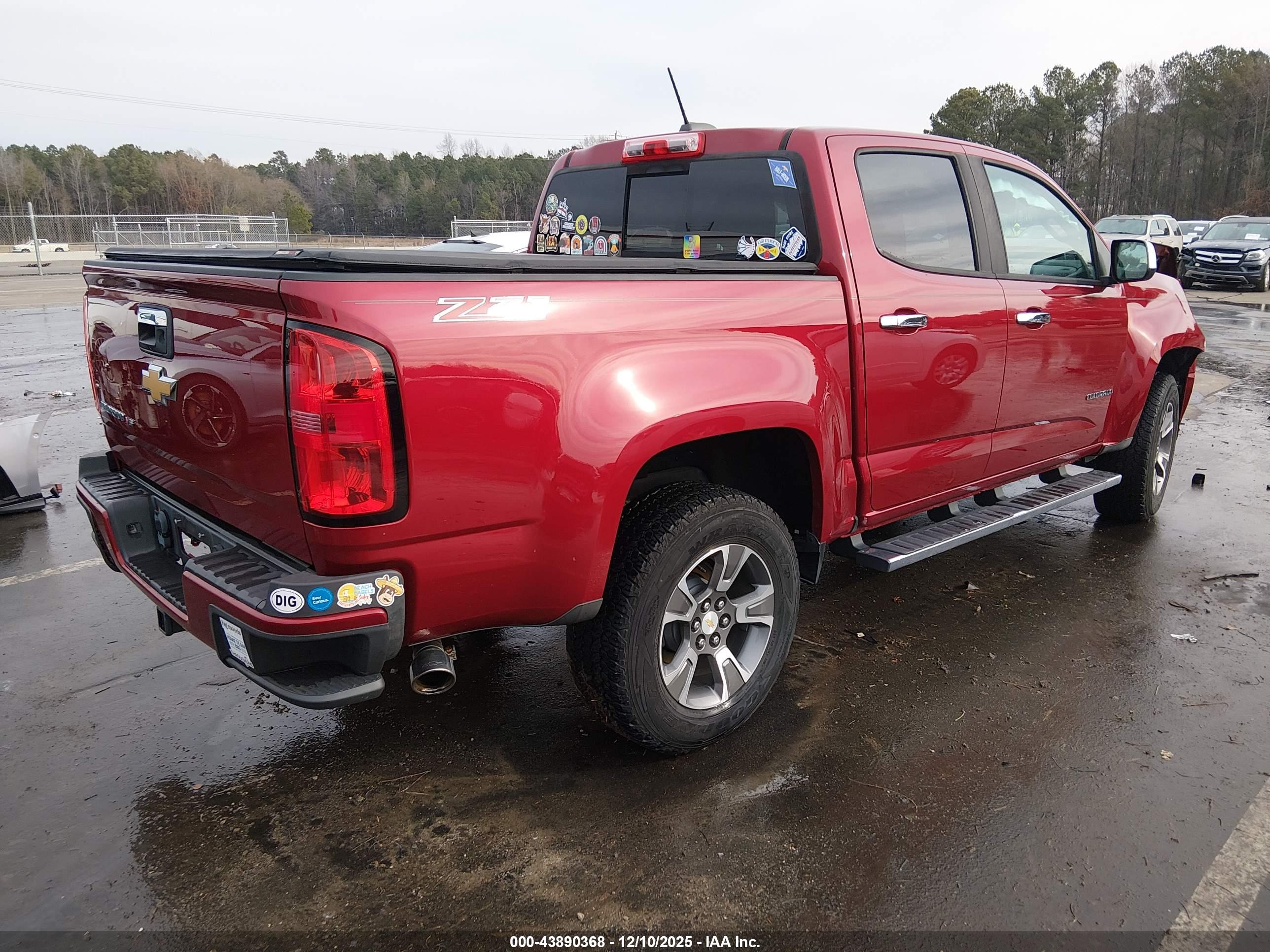 CHEVROLET COLORADO image 4