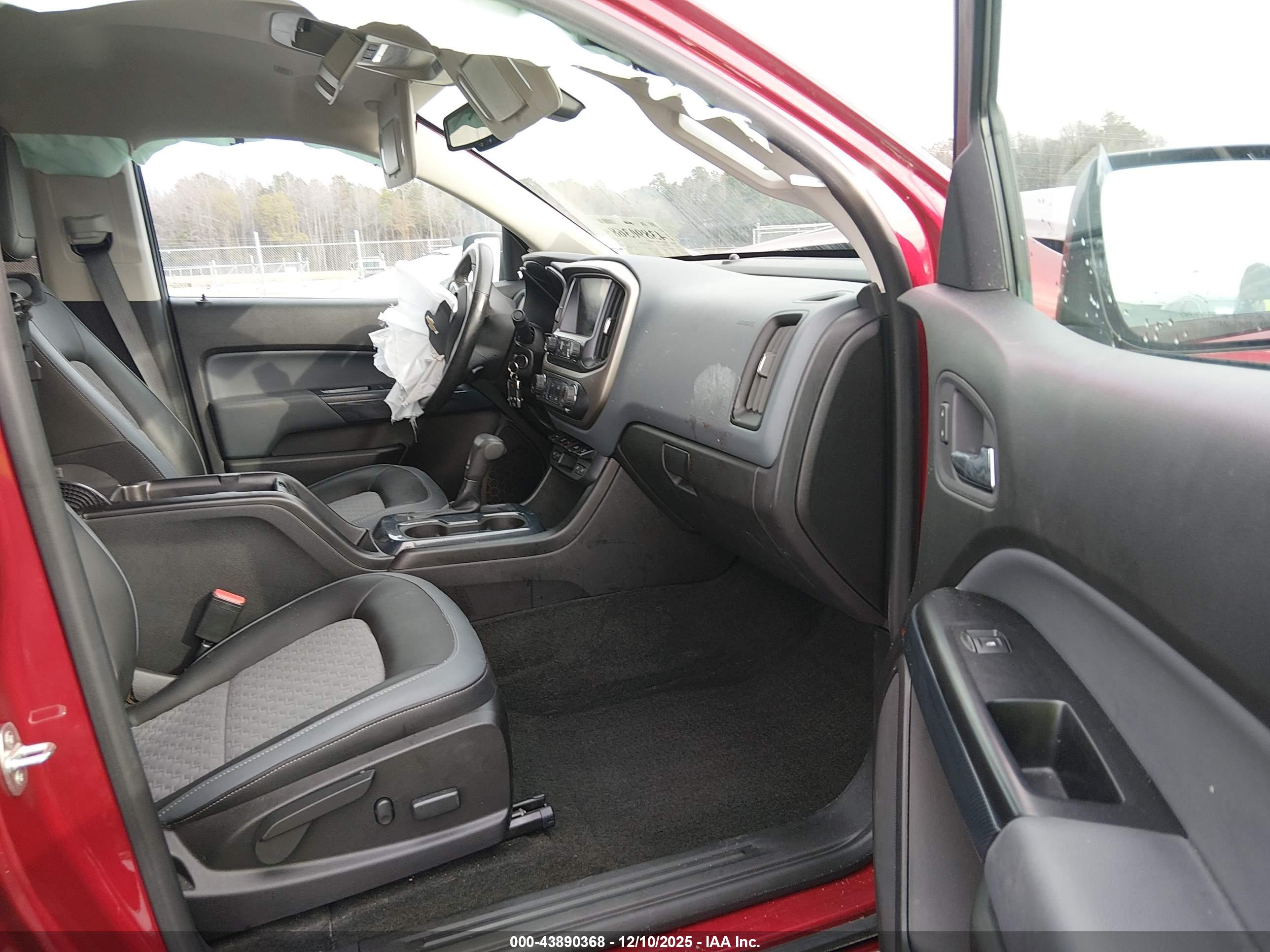 CHEVROLET COLORADO image 5