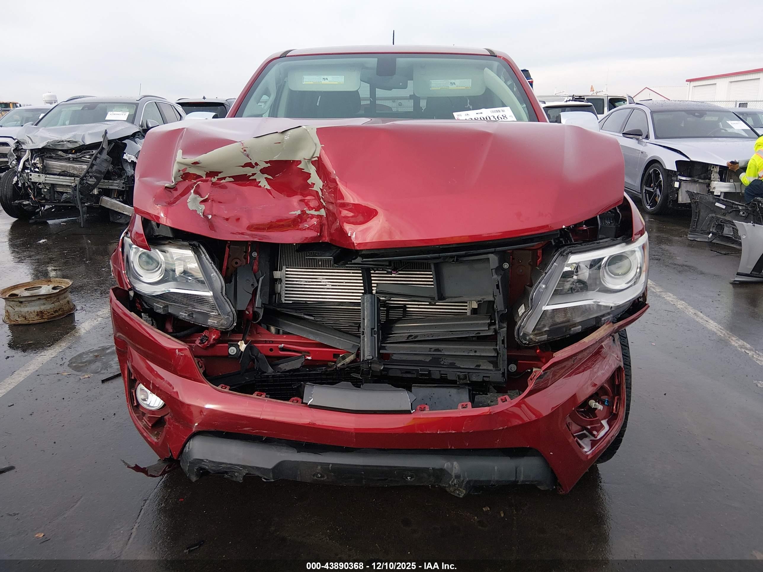 CHEVROLET COLORADO image 6