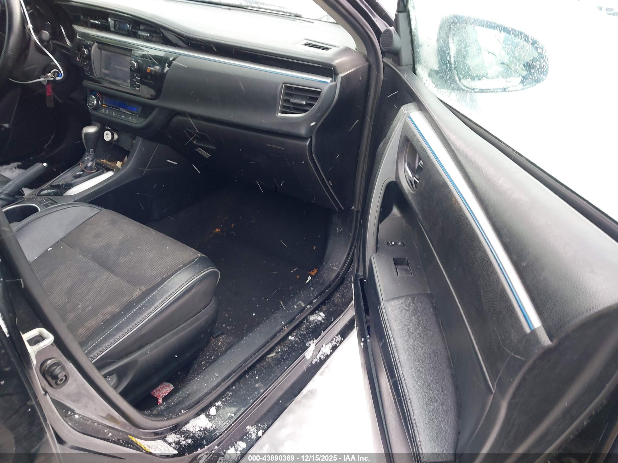 TOYOTA COROLLA image 5