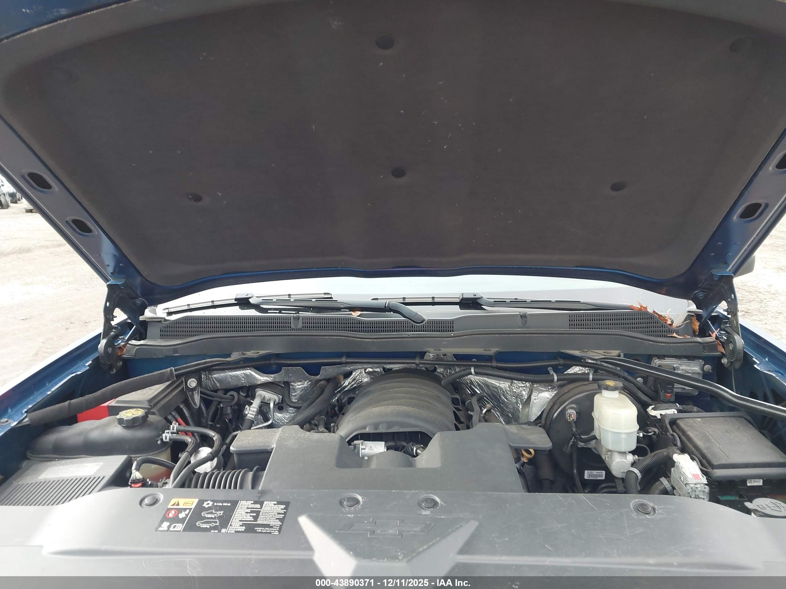 CHEVROLET SILVERADO image 10