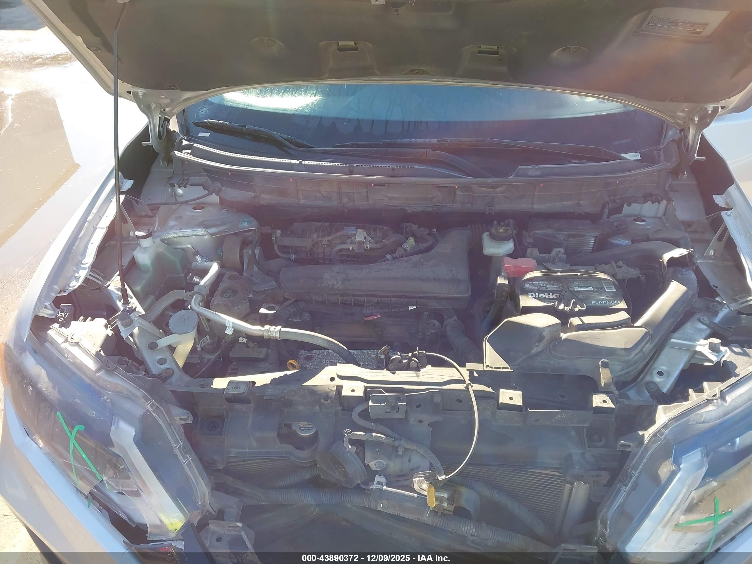 NISSAN ROGUE image 10