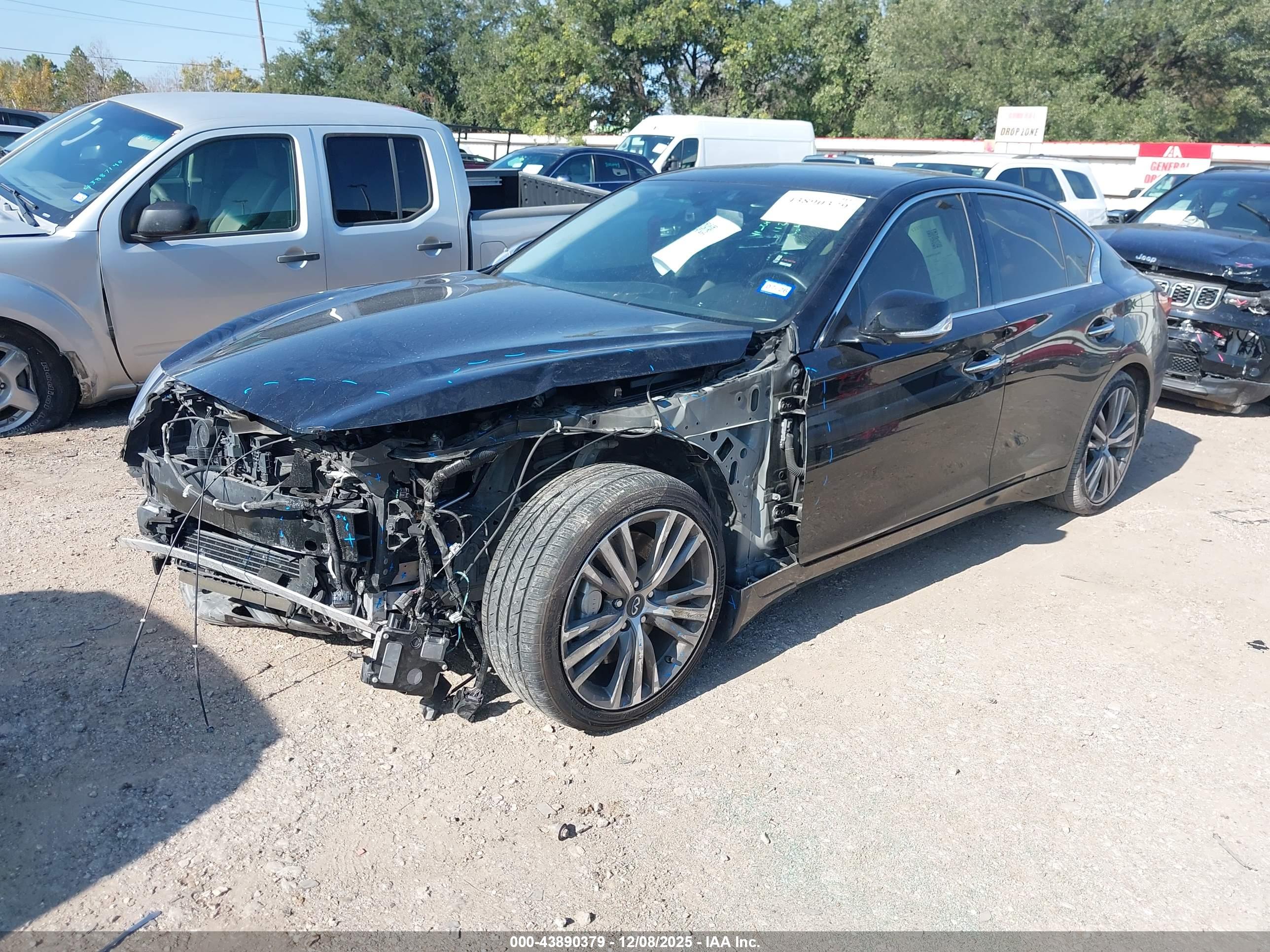 INFINITI Q50 image 2