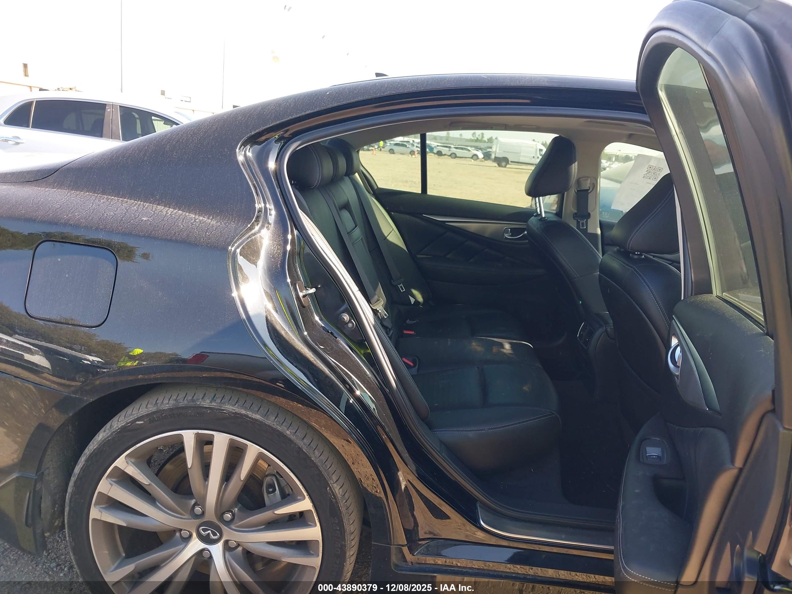 INFINITI Q50 image 8