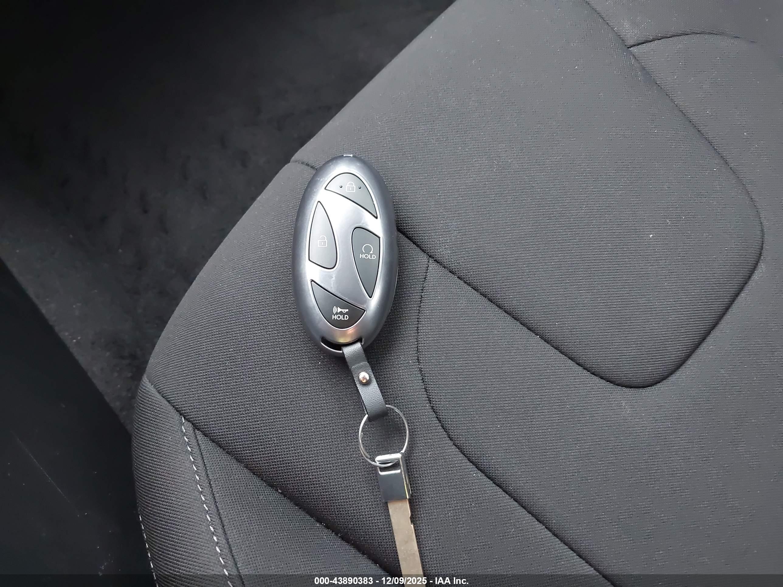 HYUNDAI ELANTRA image 11