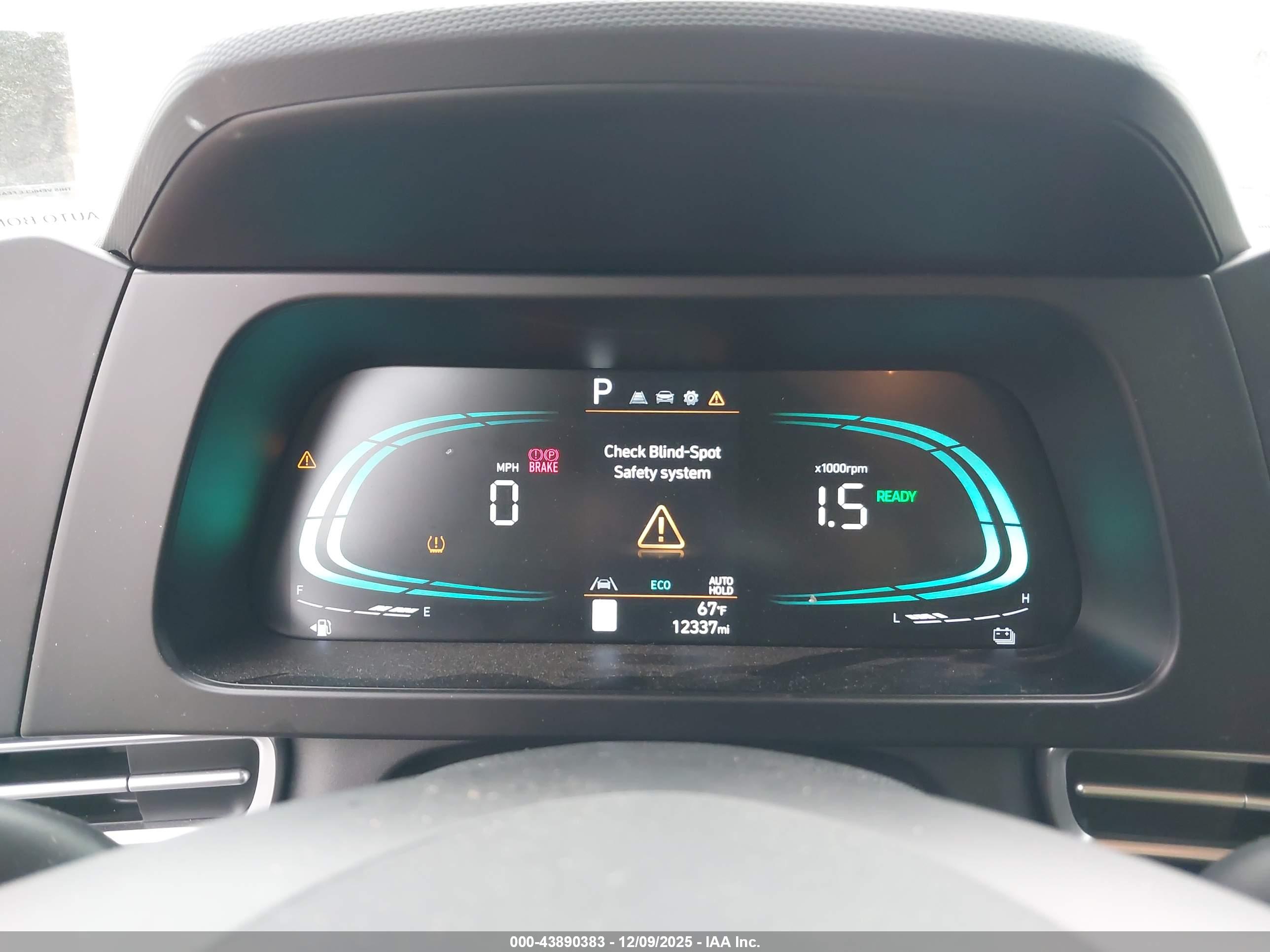 HYUNDAI ELANTRA image 7
