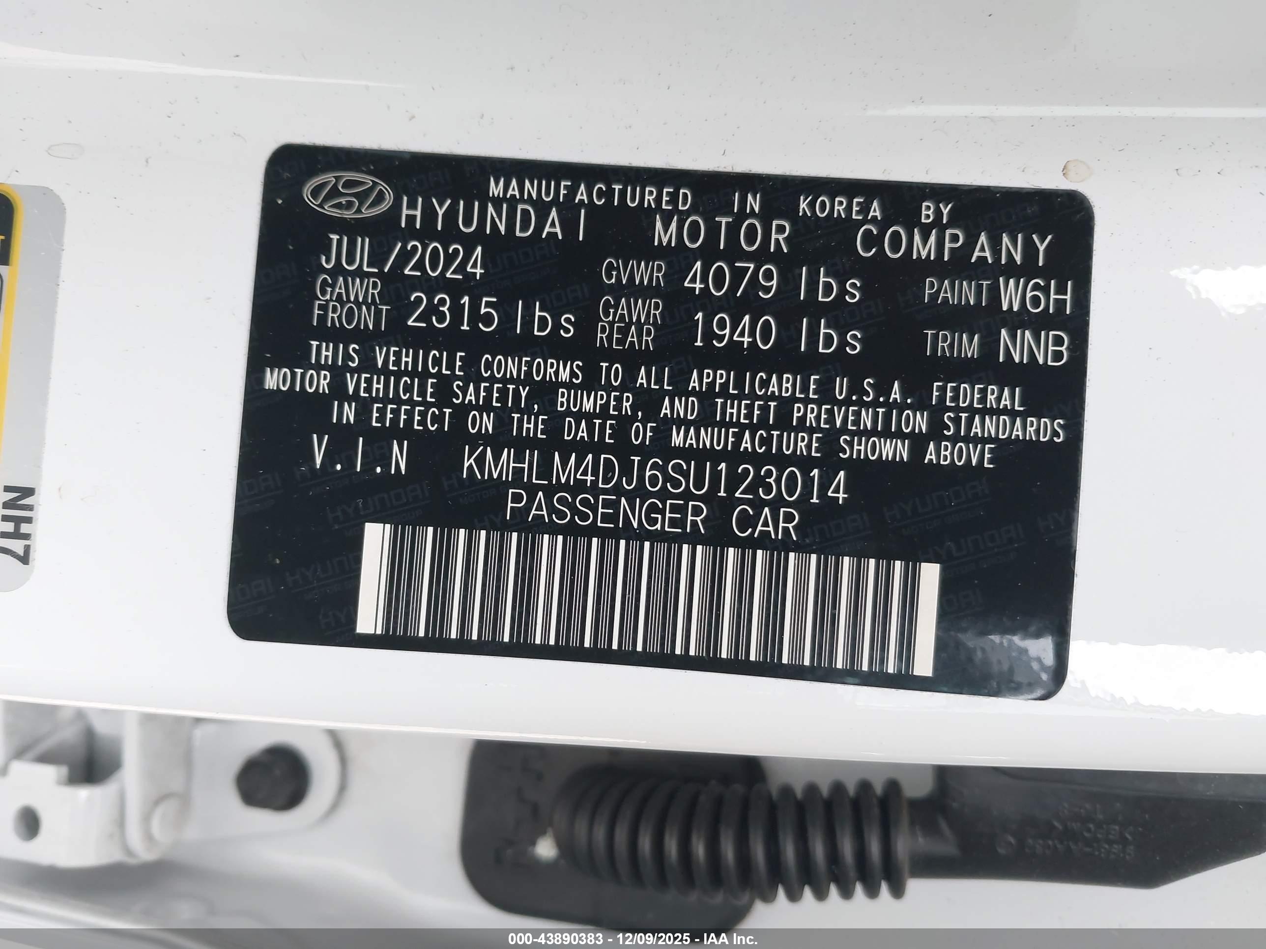 HYUNDAI ELANTRA image 9