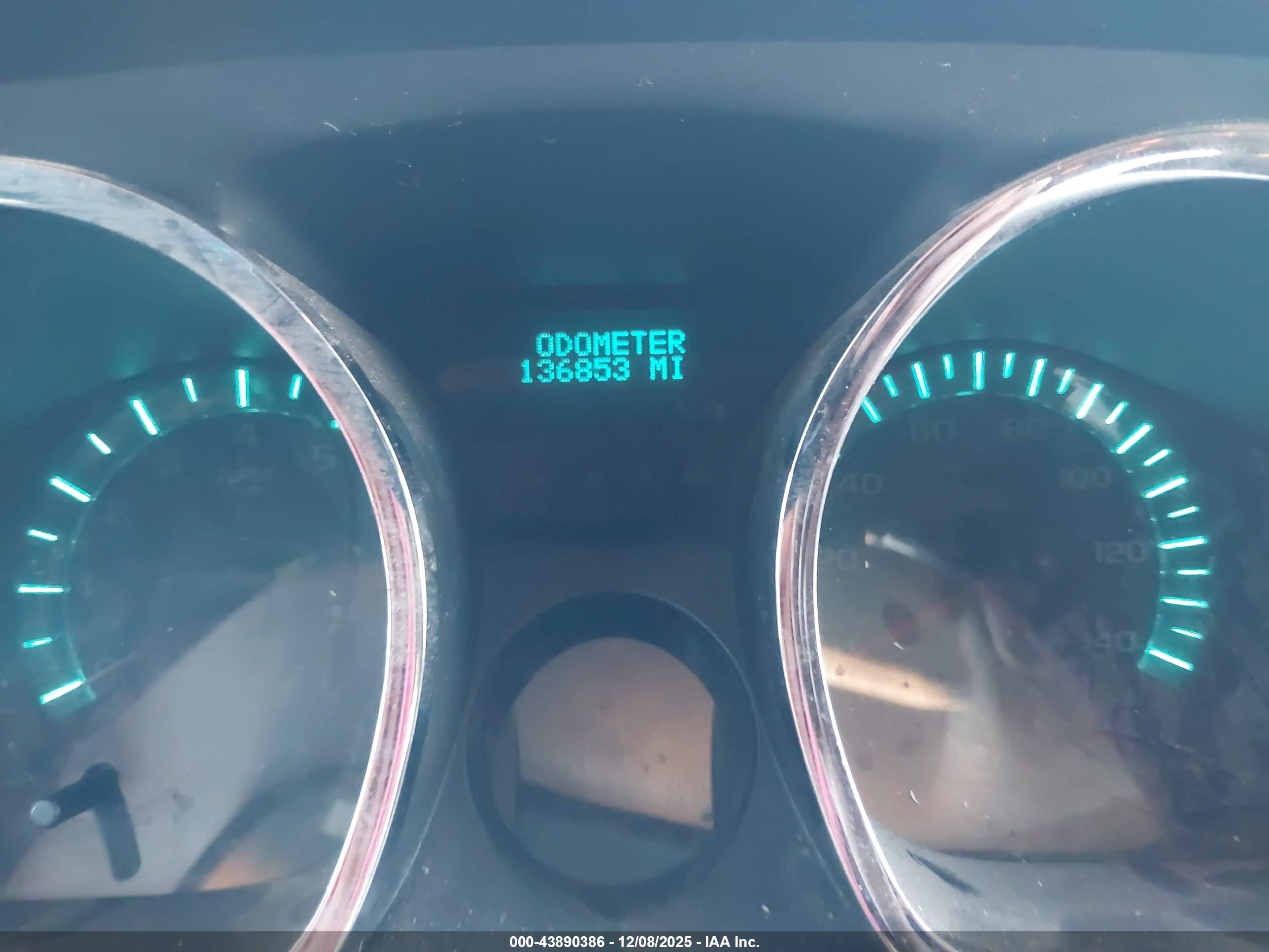 CHEVROLET TRAVERSE image 7