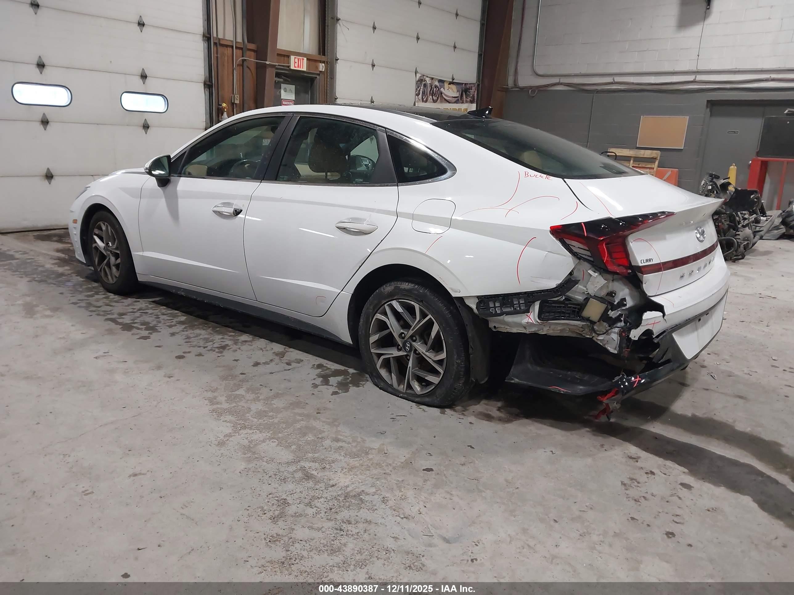 HYUNDAI SONATA image 3