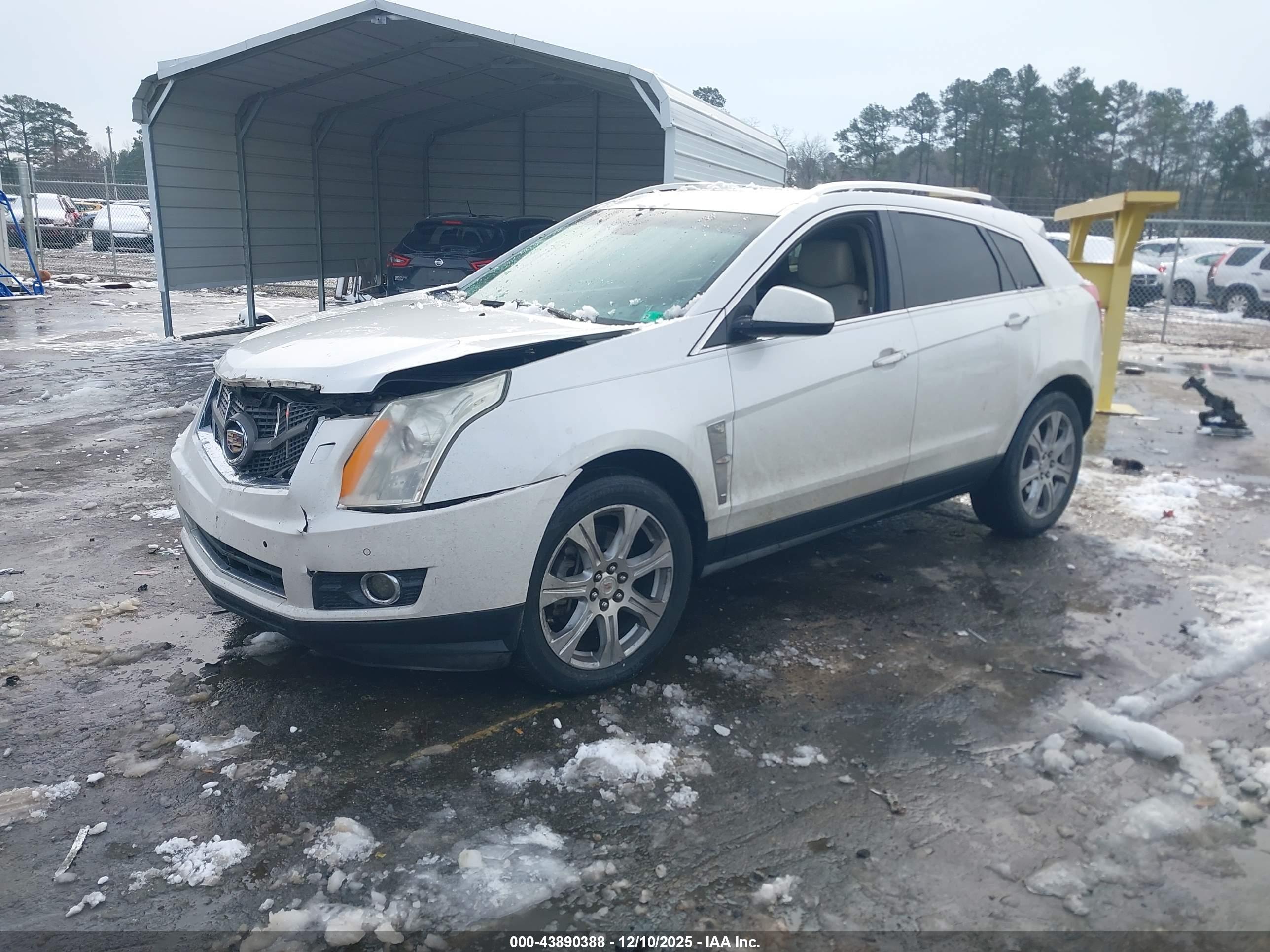 CADILLAC SRX image 2