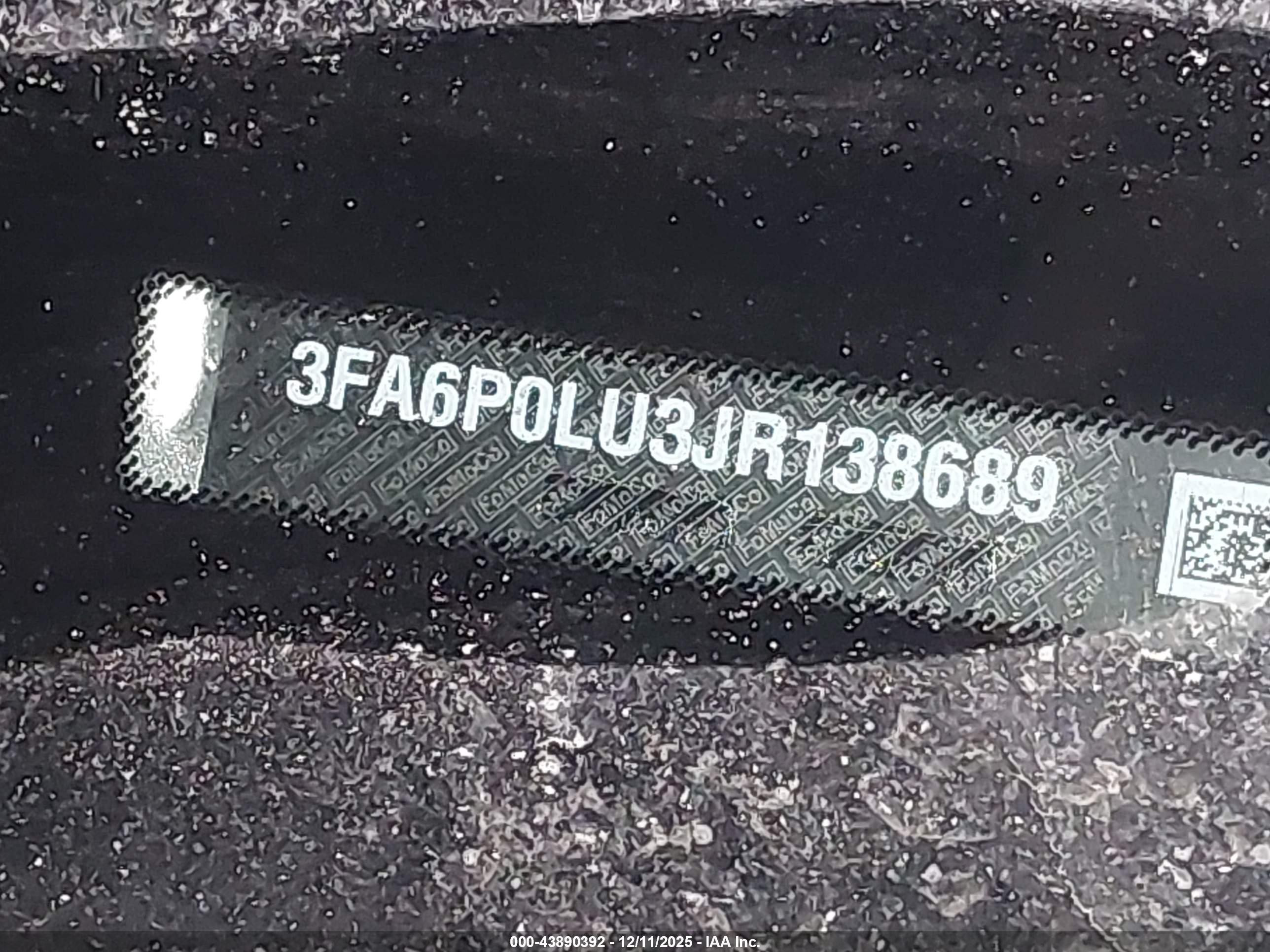 FORD FUSION image 9
