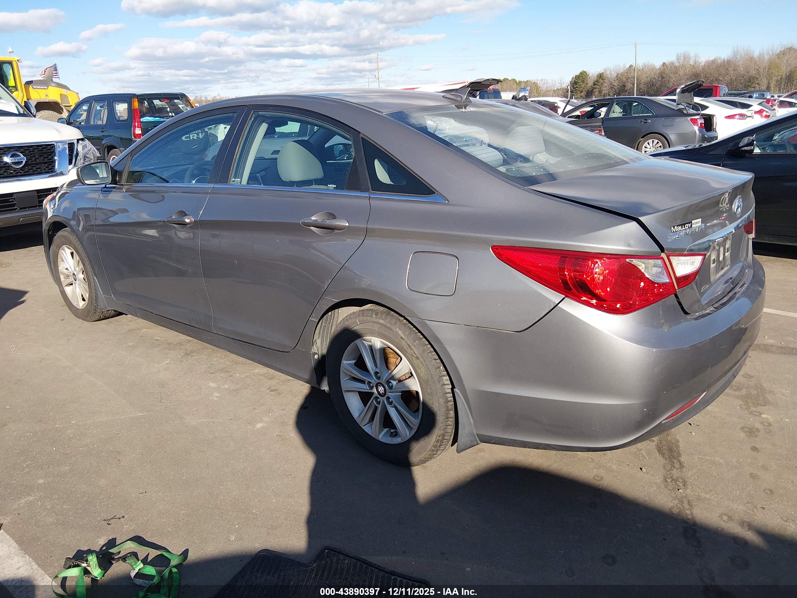HYUNDAI SONATA image 3