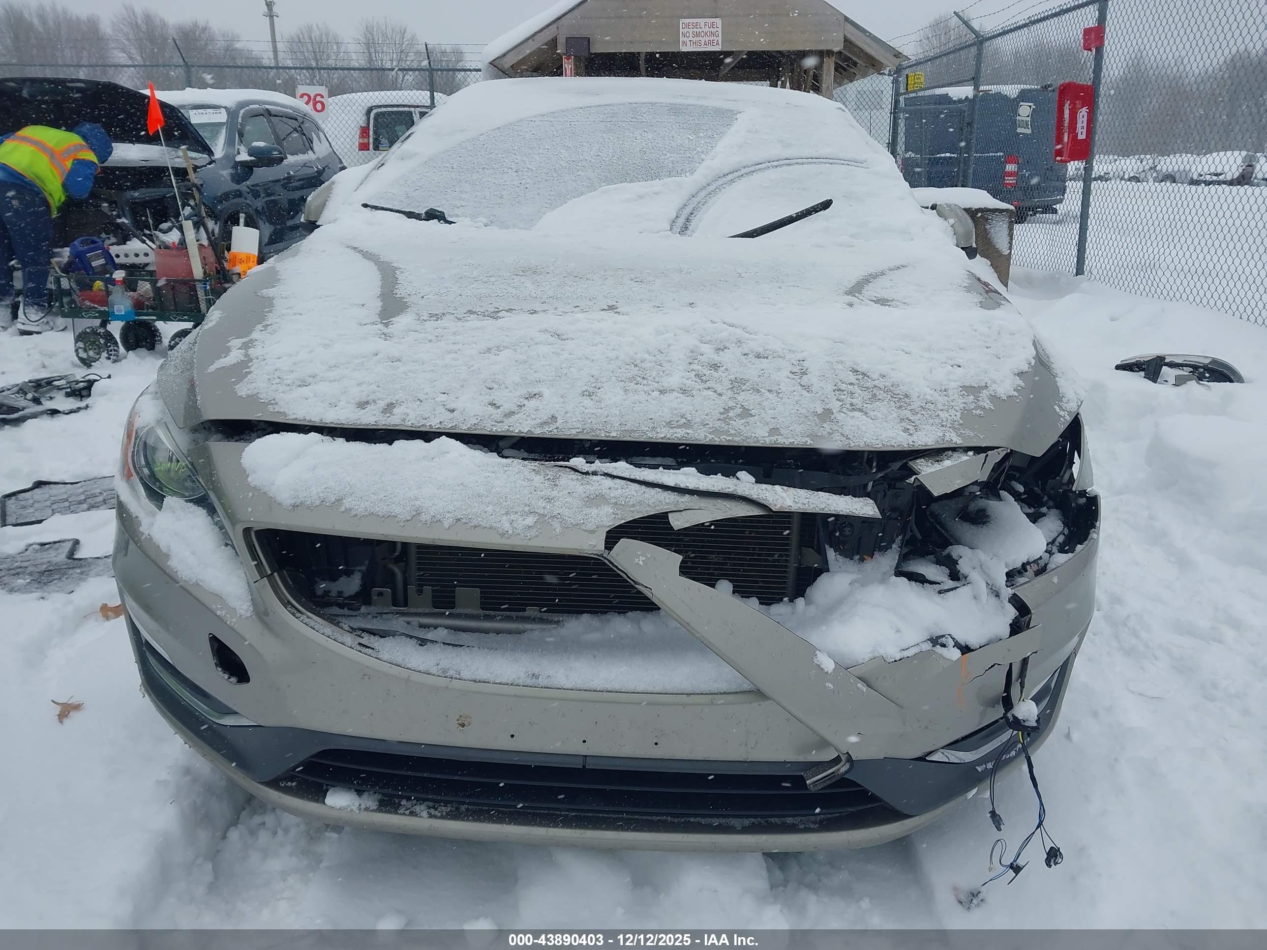 VOLVO S60 image 6