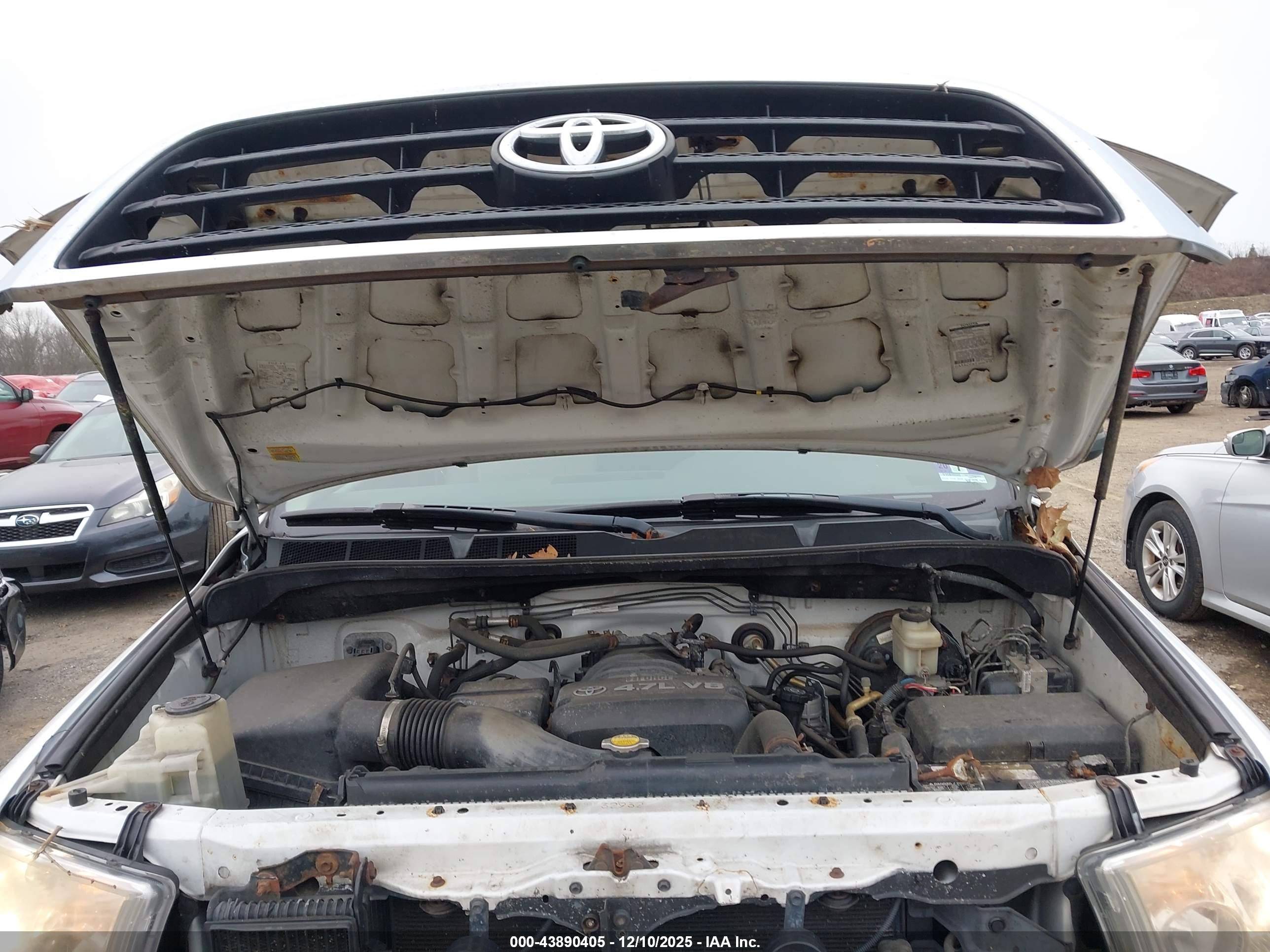 TOYOTA TUNDRA image 10