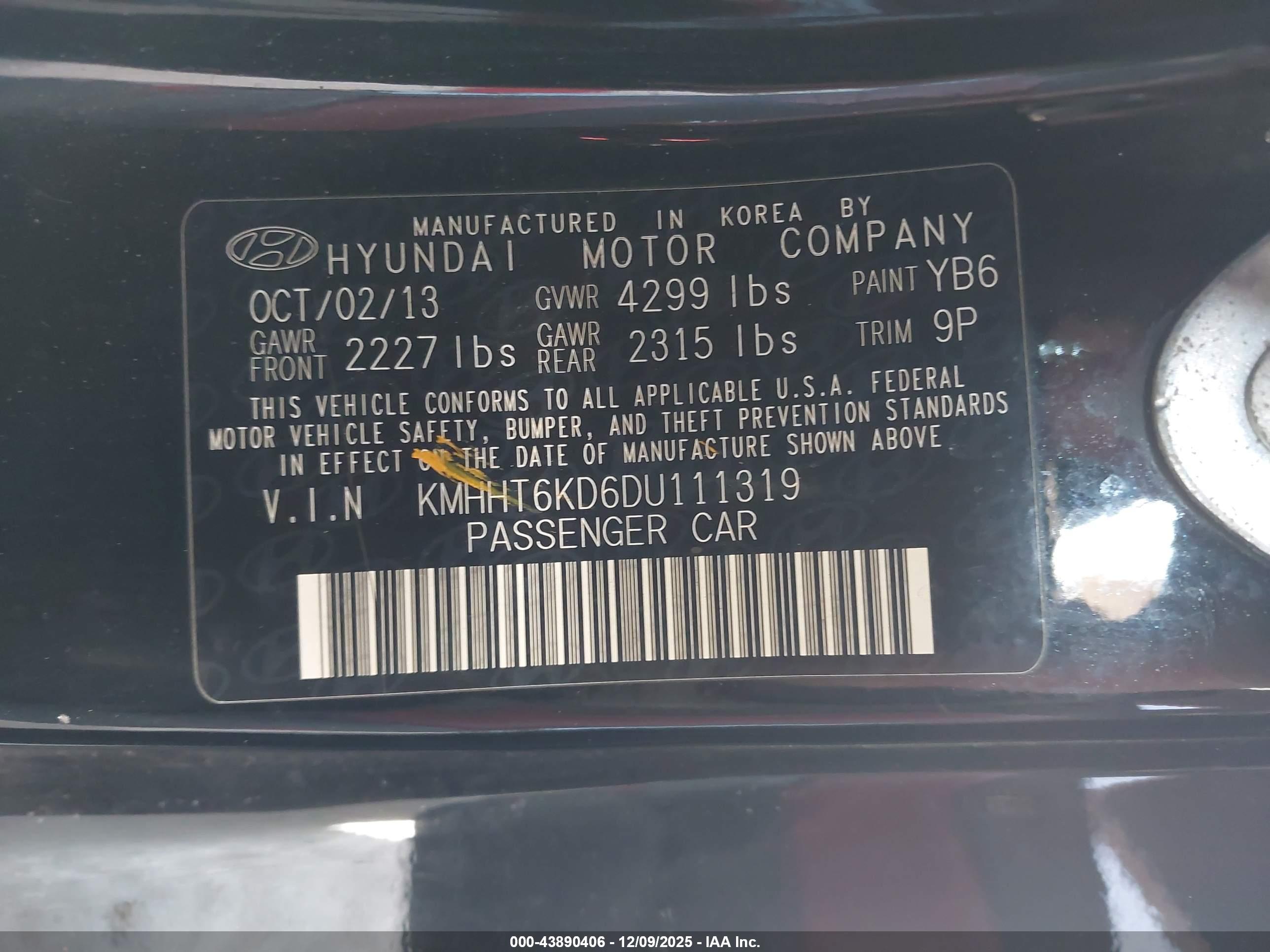 HYUNDAI GENESIS image 9