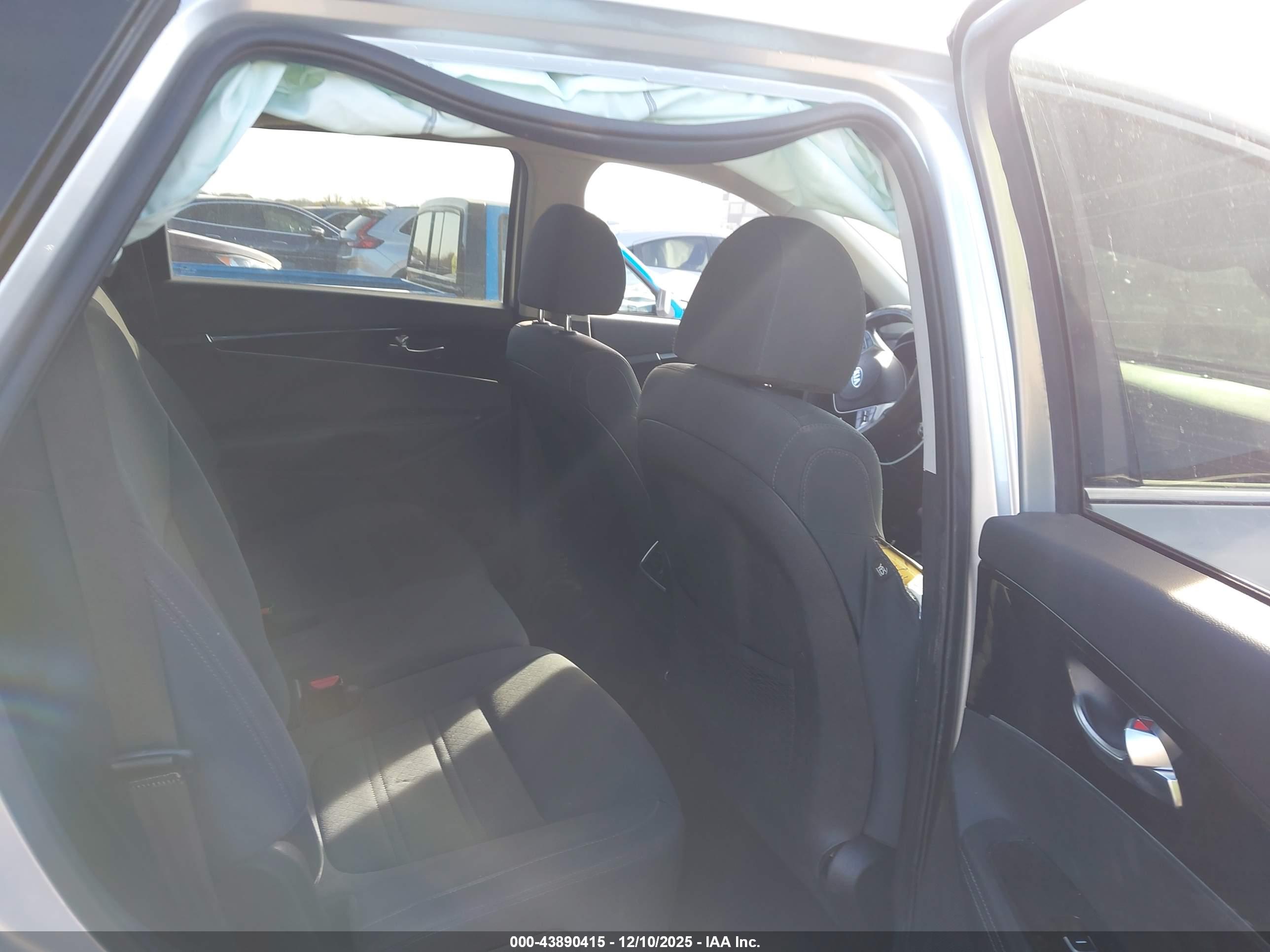 KIA SORENTO image 8