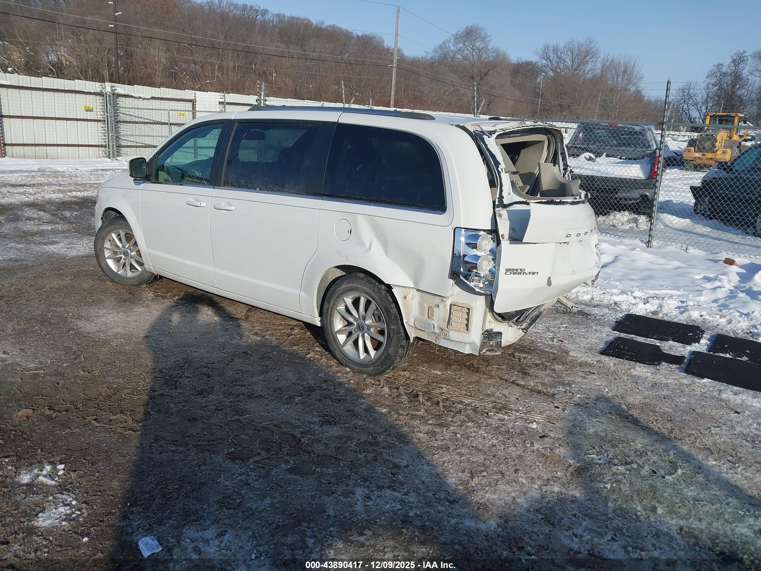 DODGE GRAND image 3