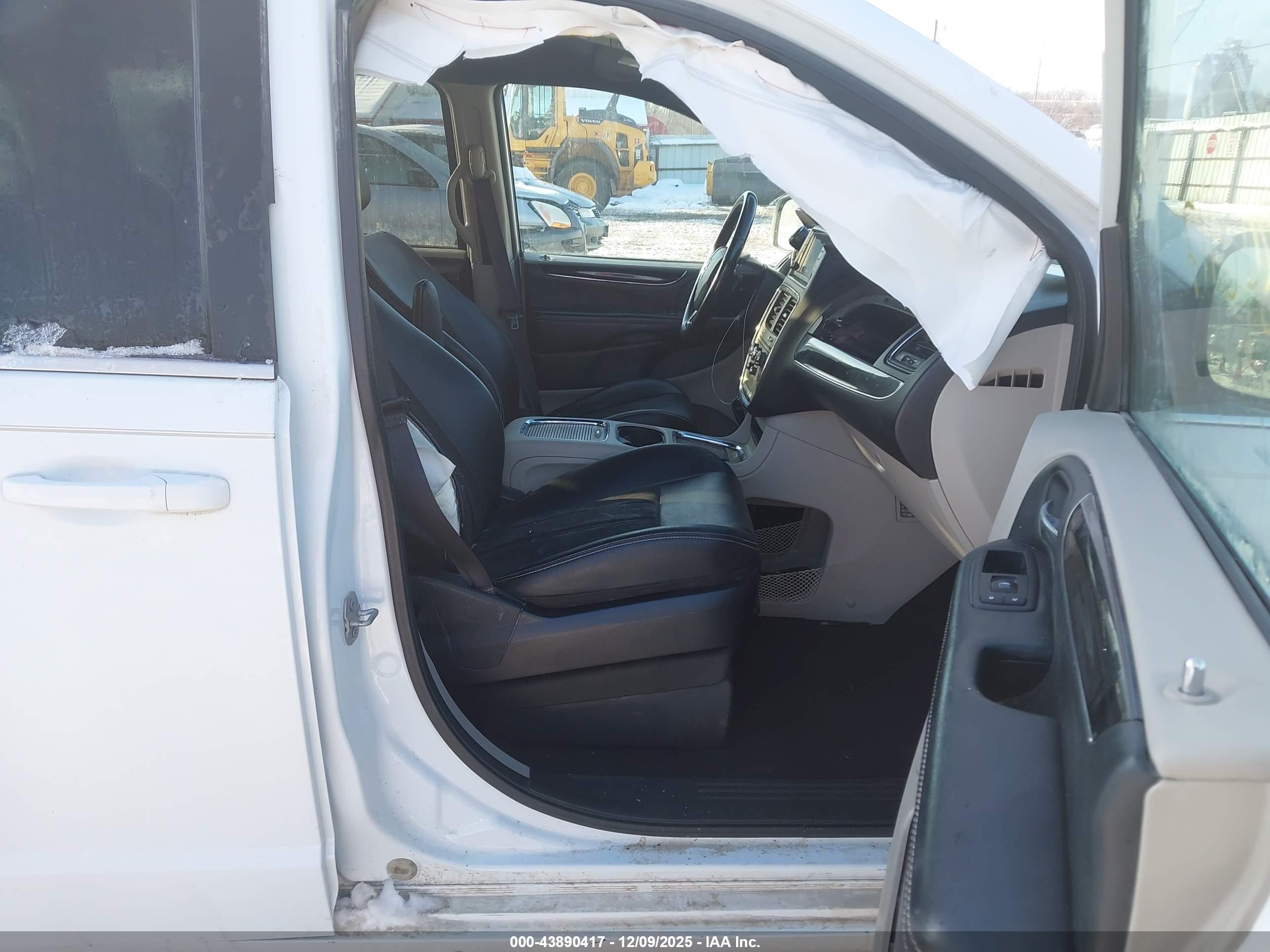 DODGE GRAND image 5