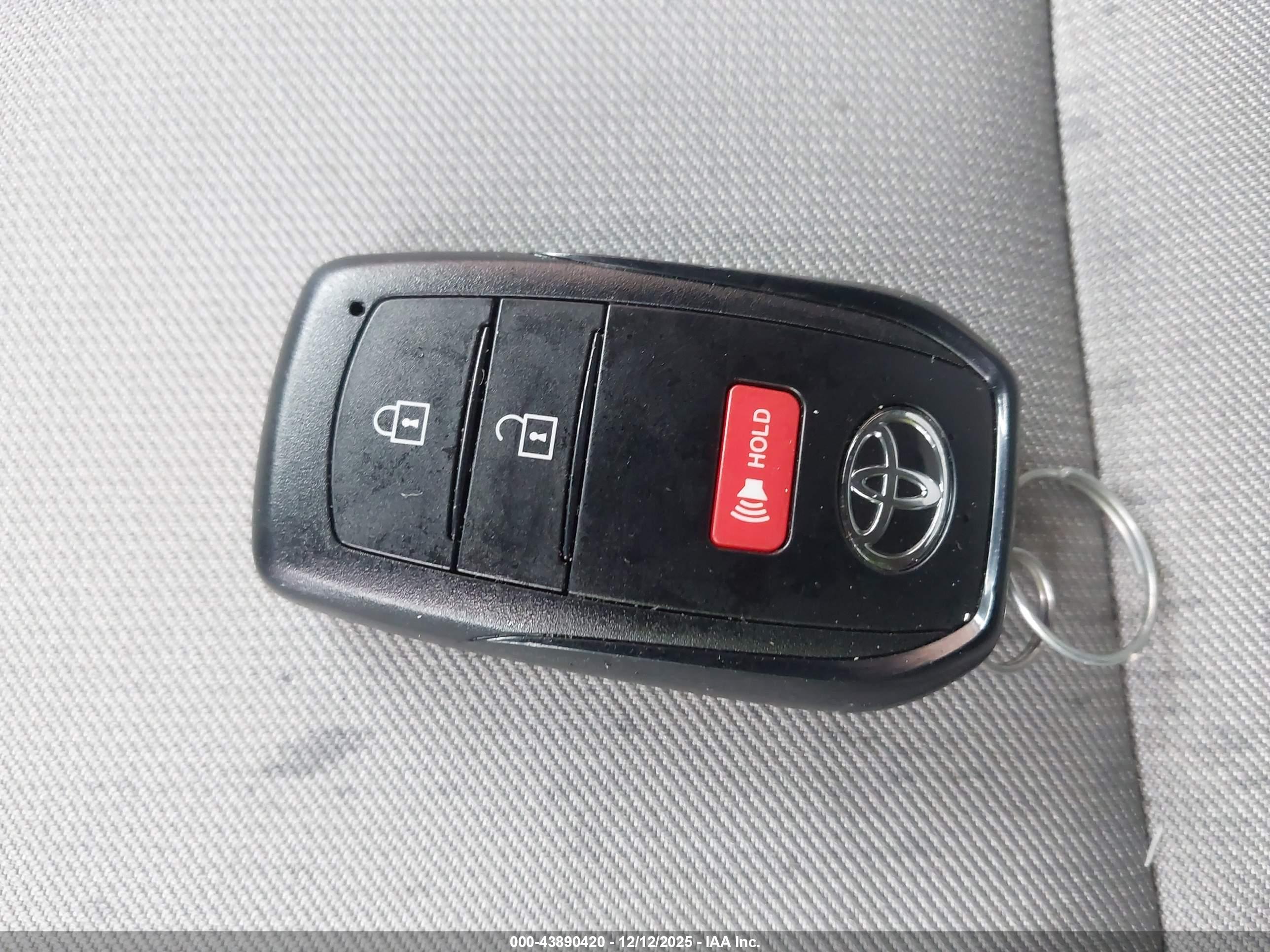 TOYOTA TACOMA image 11